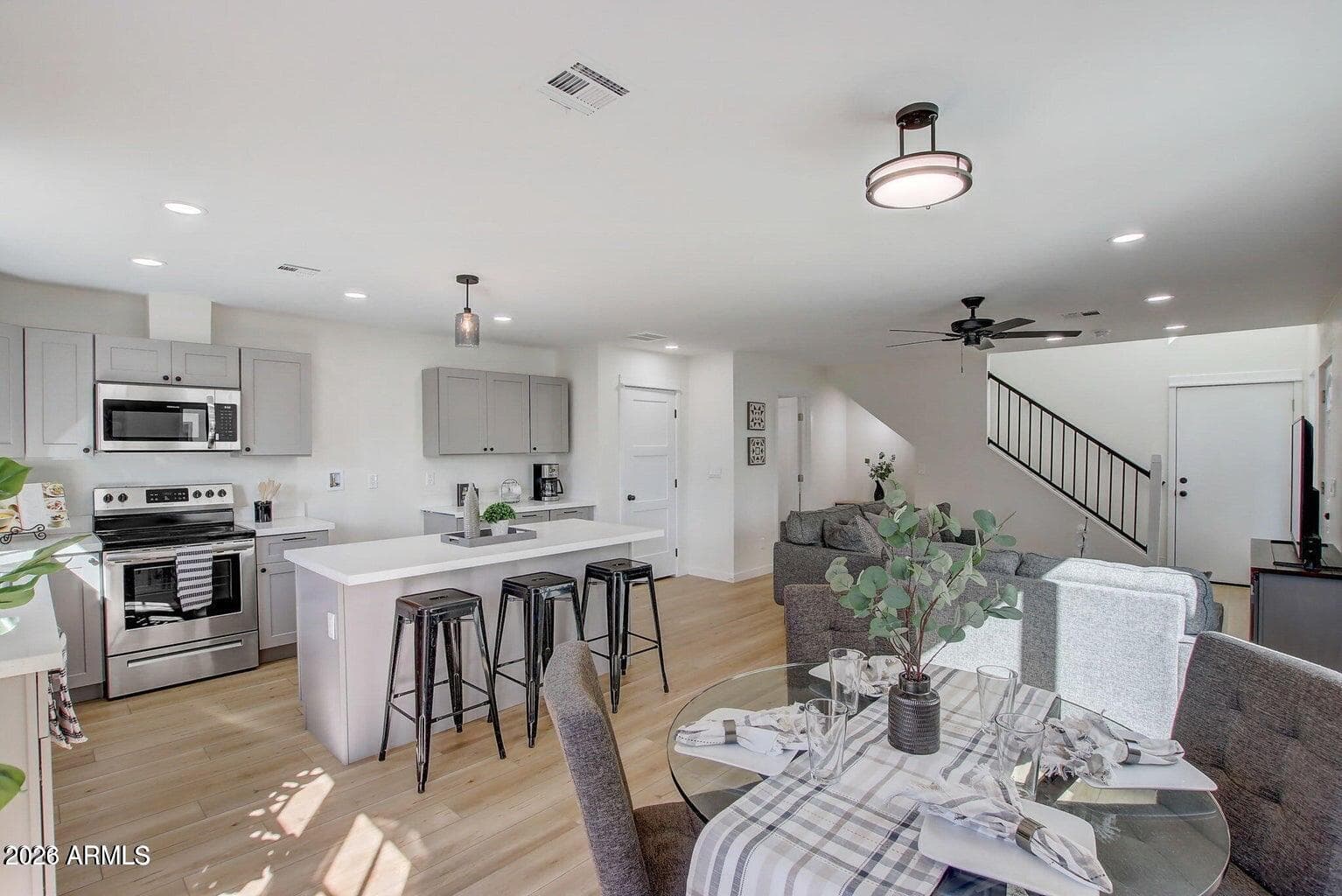 2509 E BROADWAY RD - See more photos