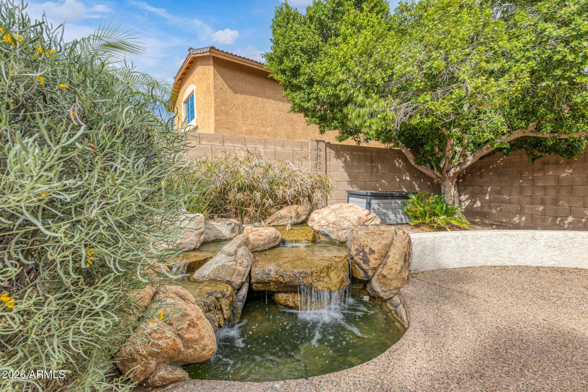 2302 E Paraiso Dr — photo 2