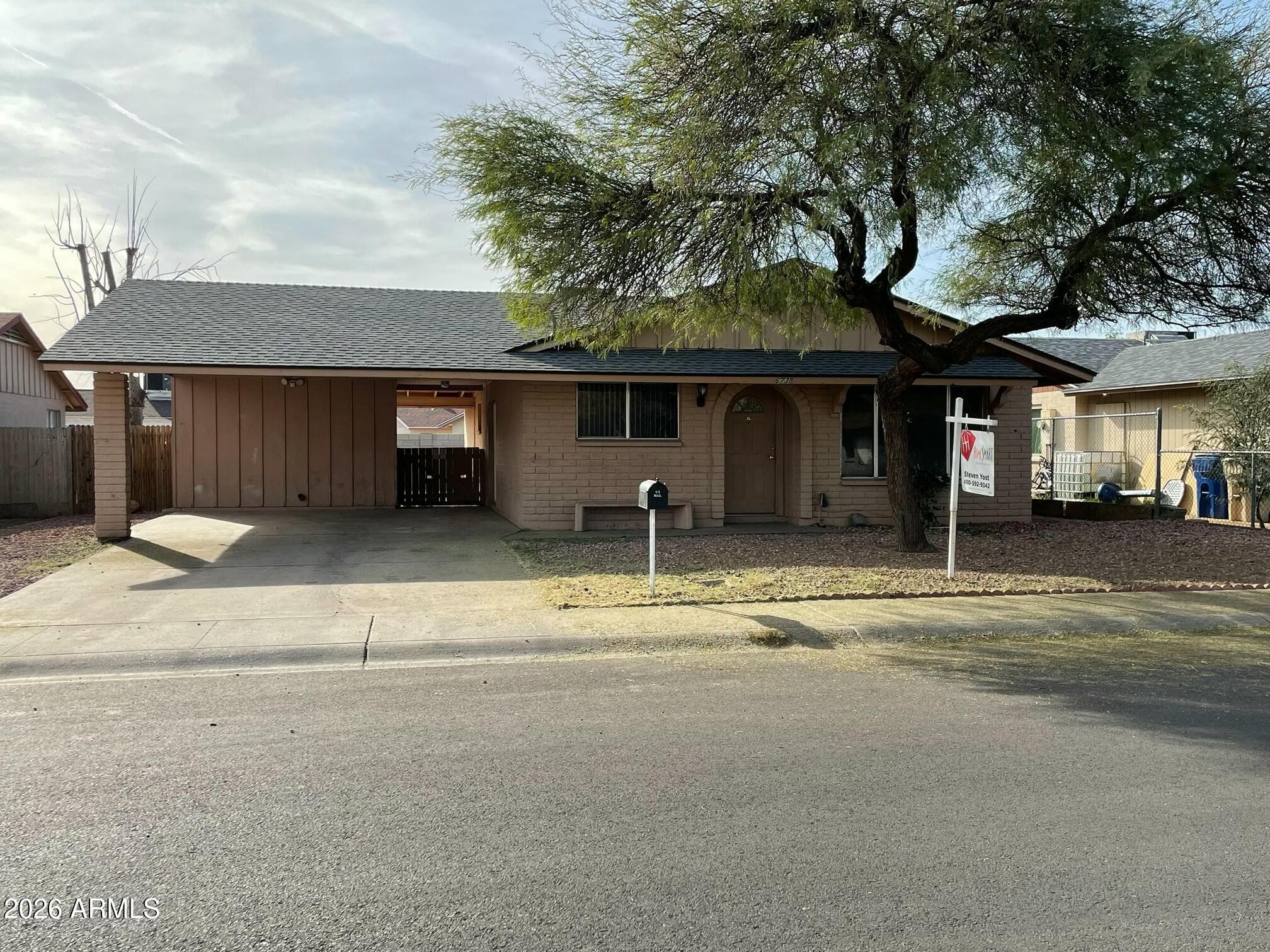 6738 N 64th Ave — photo 1