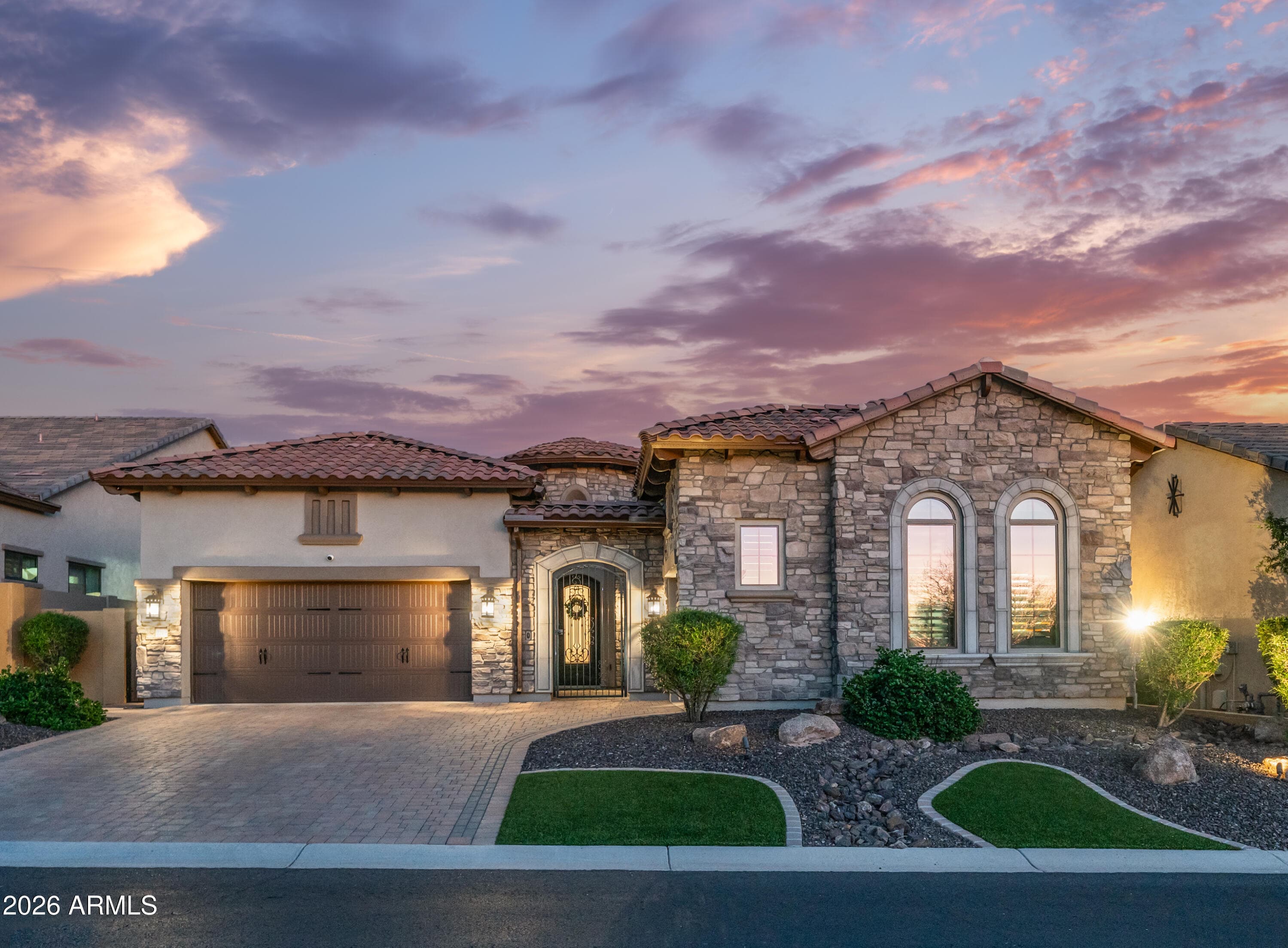 2219 N Estates Circle — photo 1