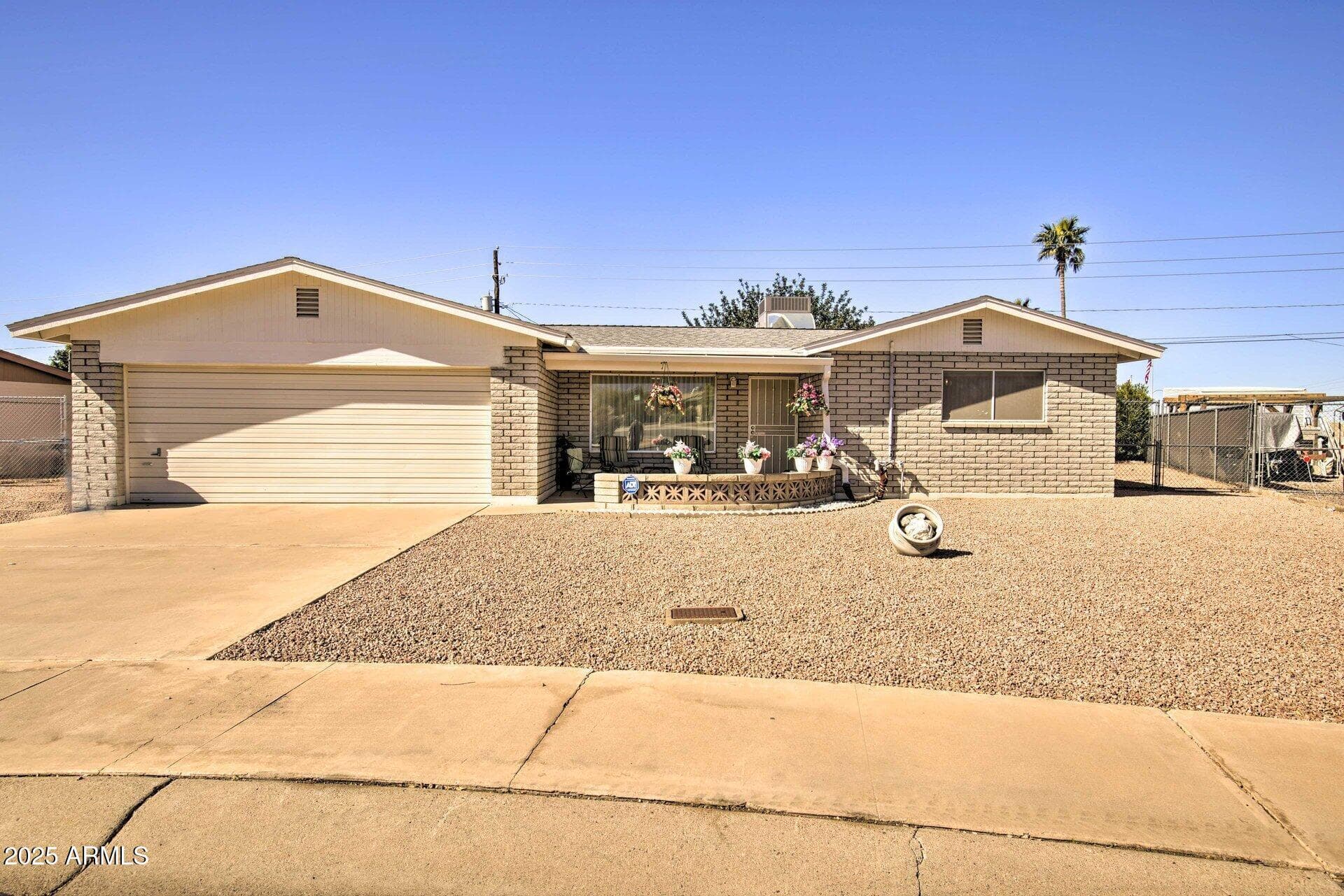 908 S Ocotillo Dr — photo 1