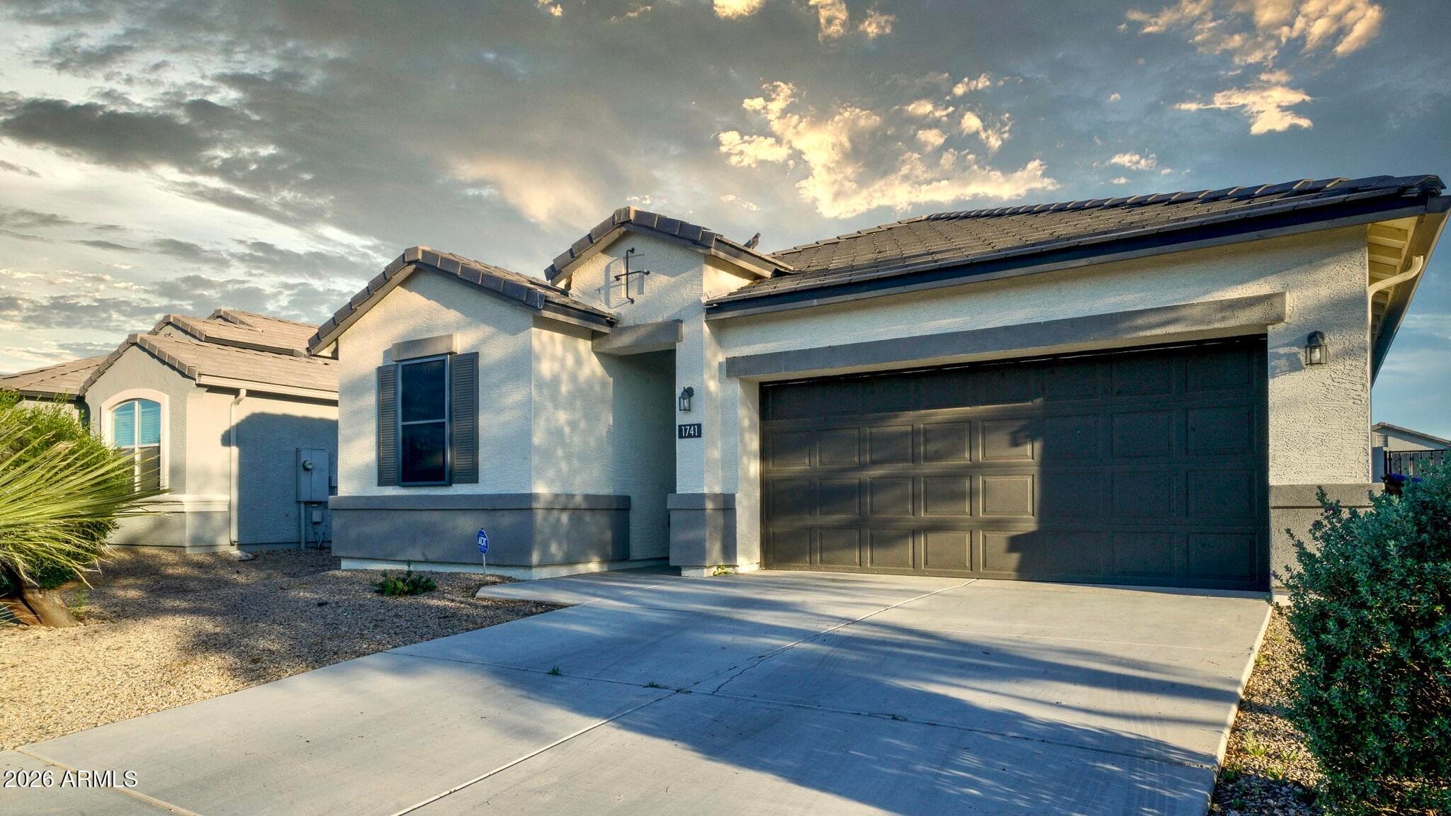 1741 W Cameron Blvd — photo 1