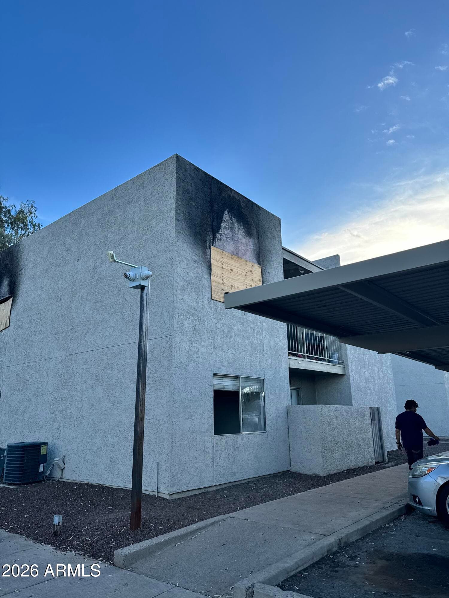 2825 E Paradise Ln — photo 1