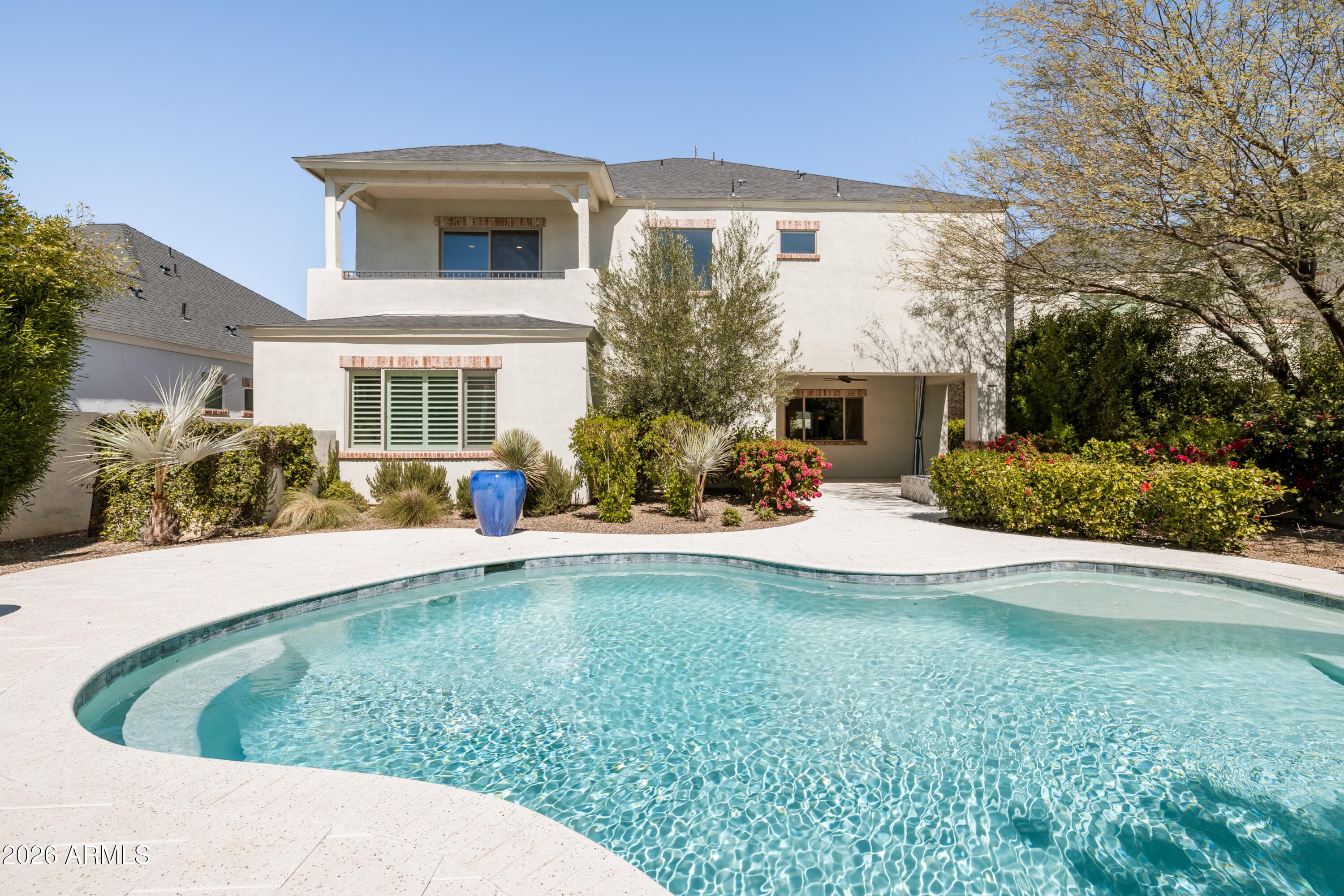 625 W Echo Ln — photo 2