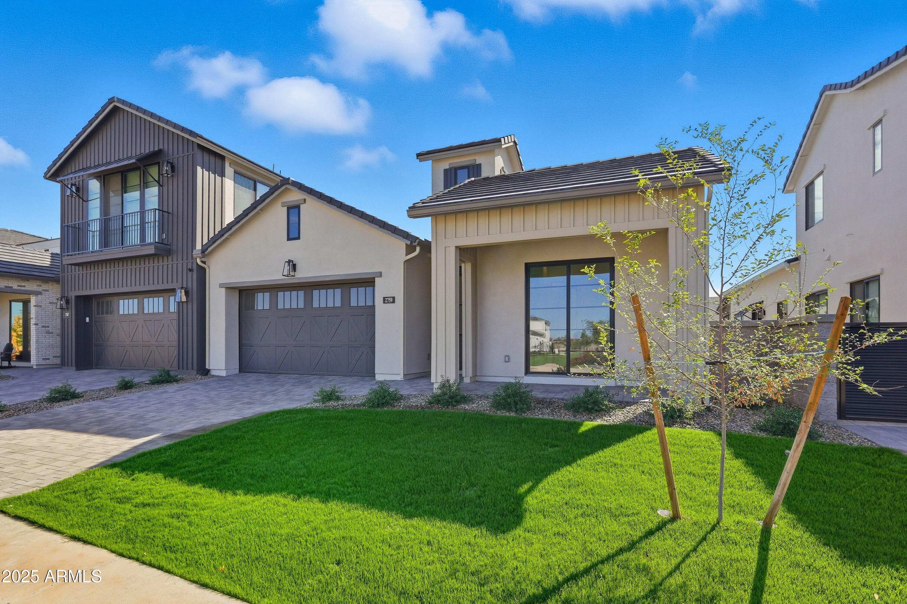 2759 E Longhorn Dr — photo 2