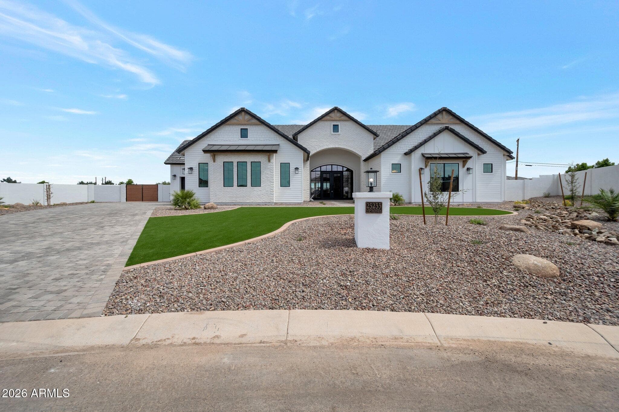25233 S Pyrenees Ct — photo 1