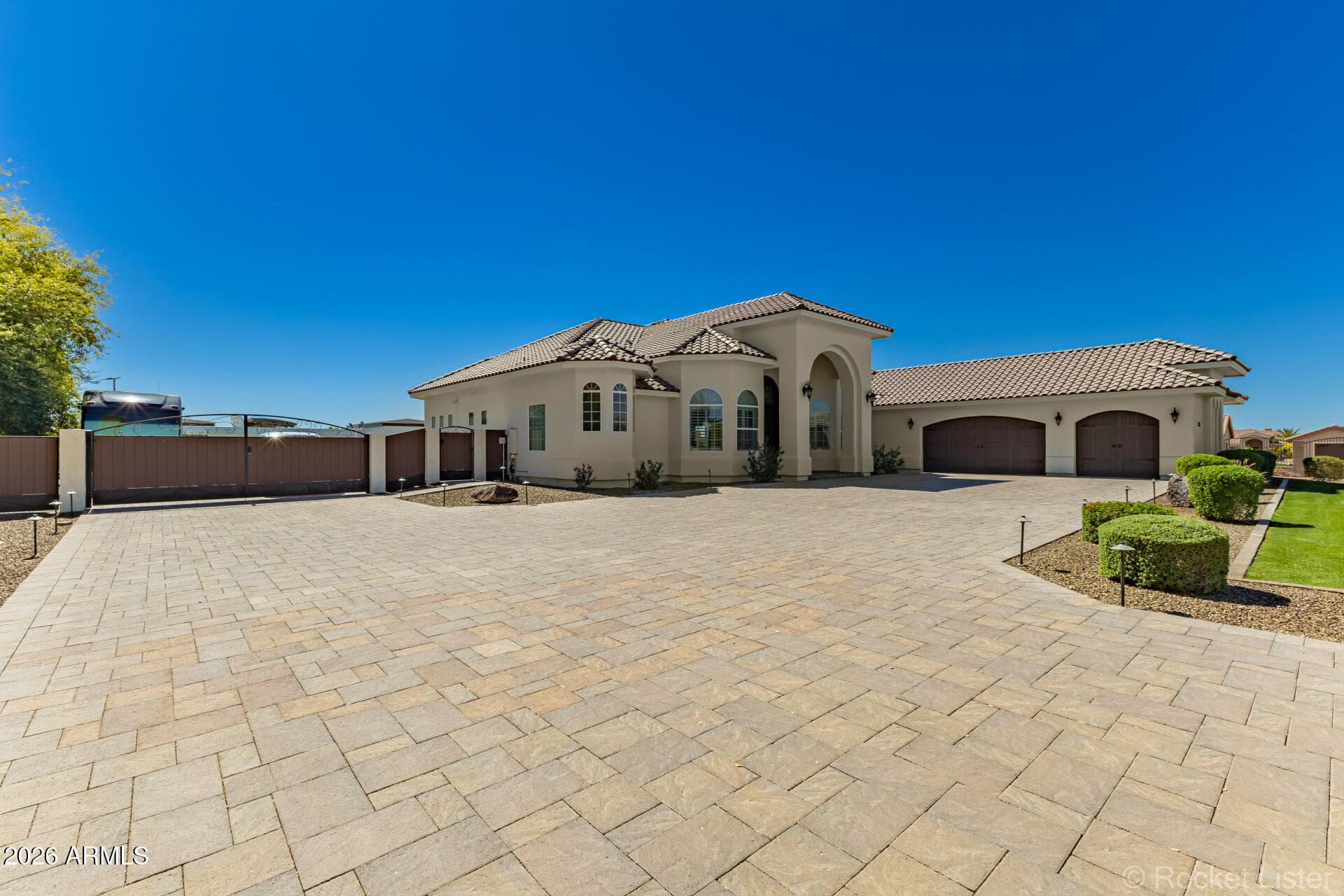 10145 W LARIAT LN - Photo 3