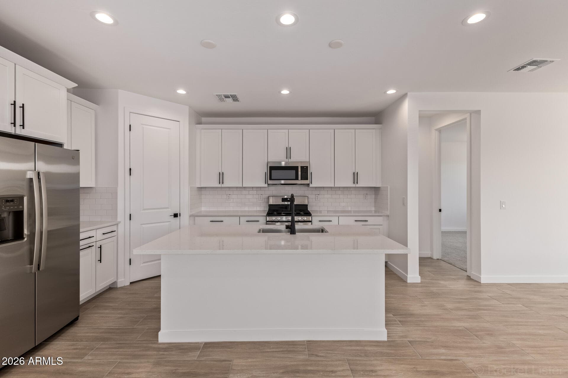 8737 S 170TH AVE - Photo 4