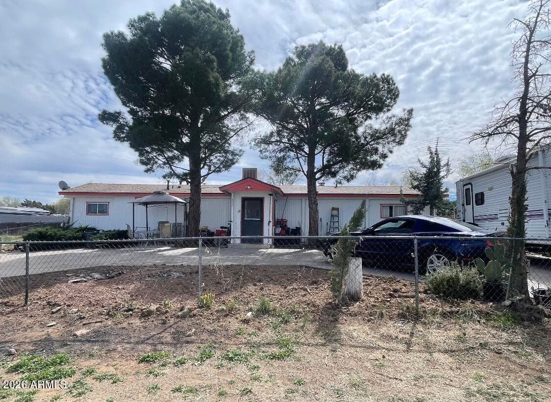 1821 Rhonda Rd — photo 1