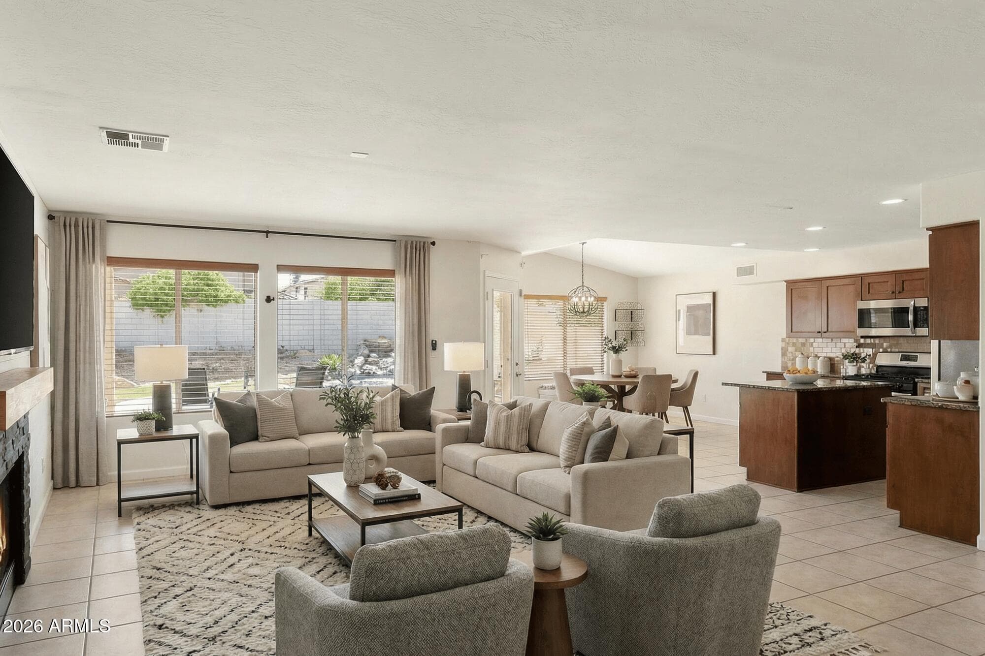 1723 E Blackhawk E Dr — photo 2