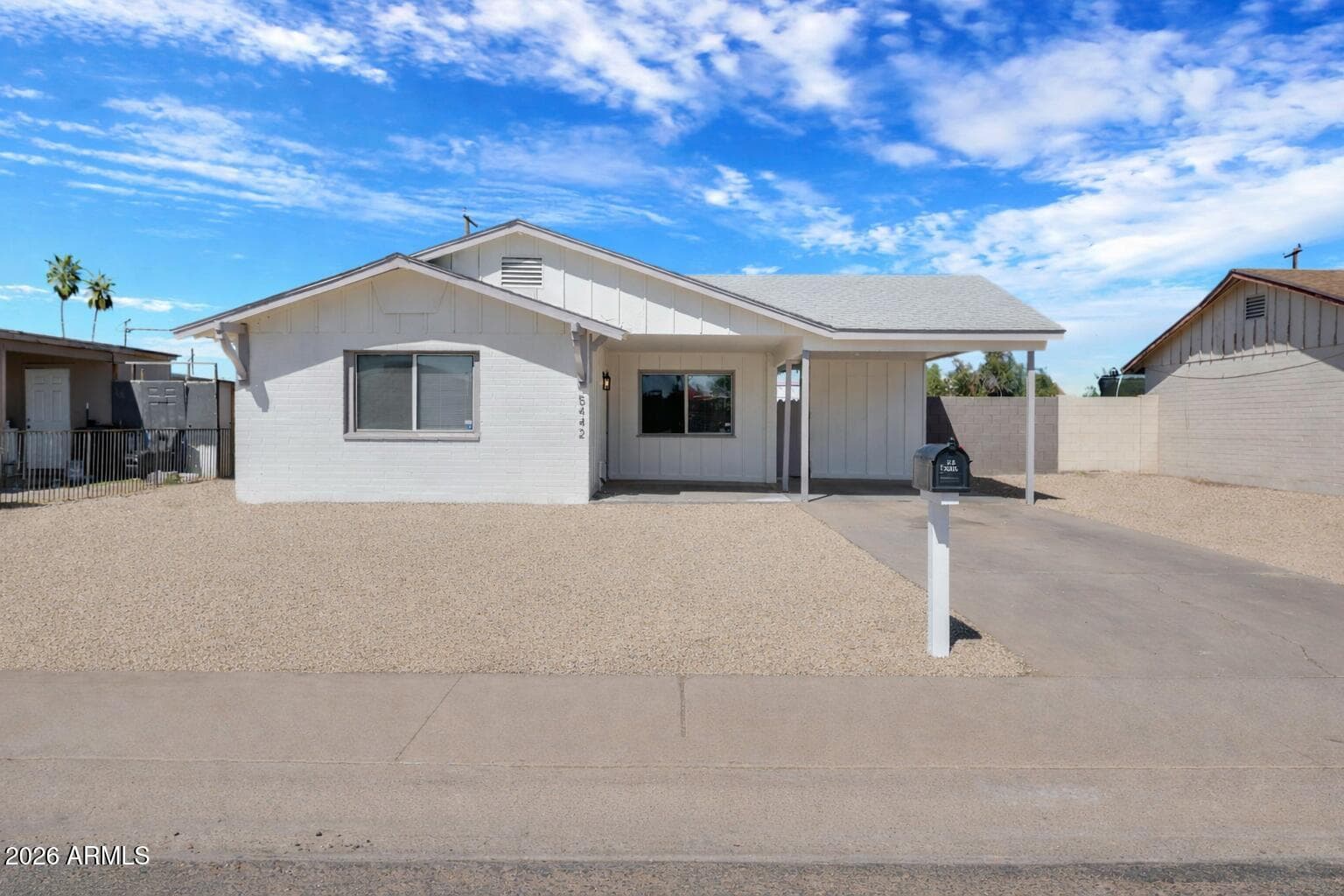 5442 W Edgemont Ave — photo 1