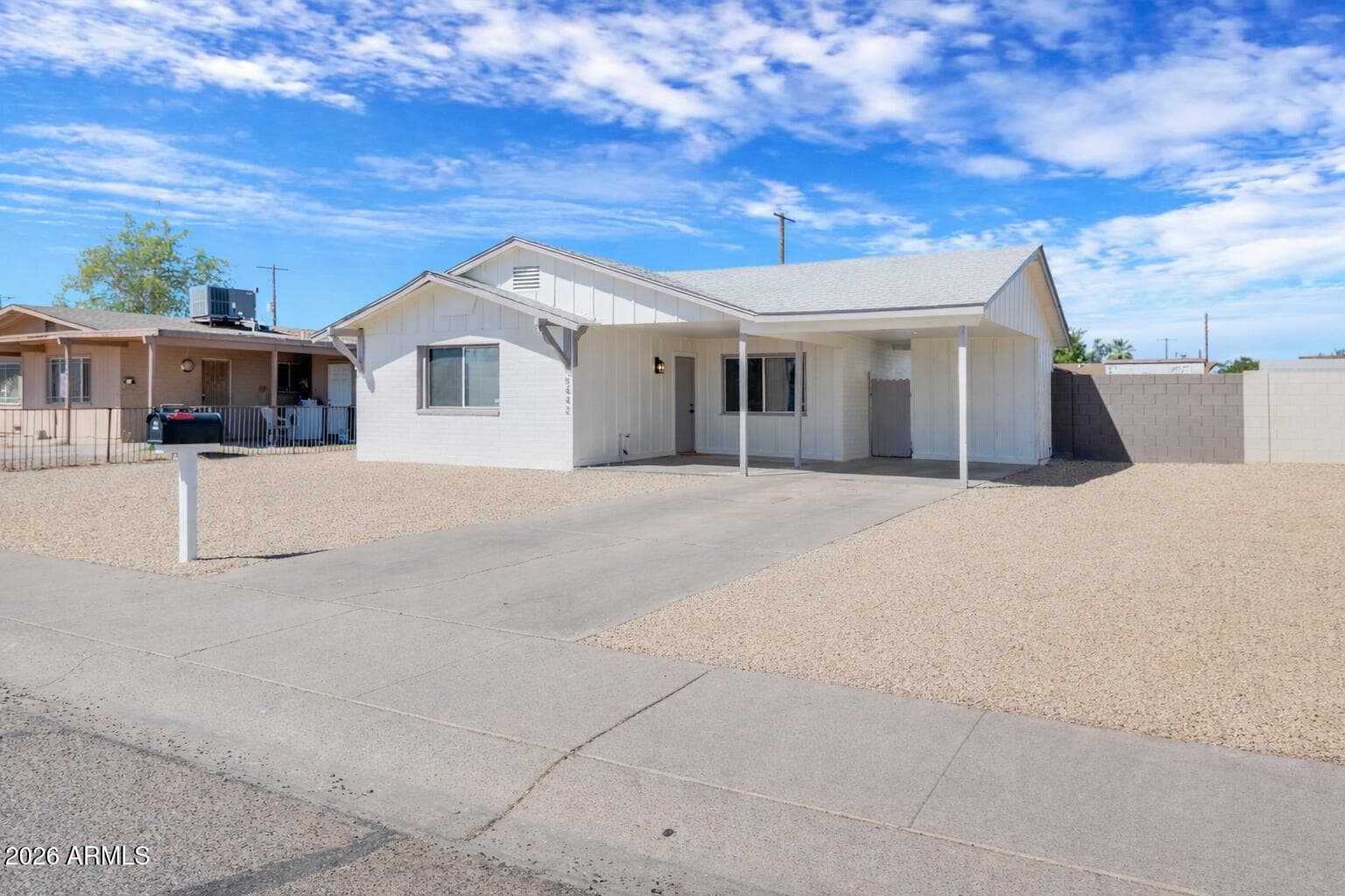 5442 W Edgemont Ave — photo 2