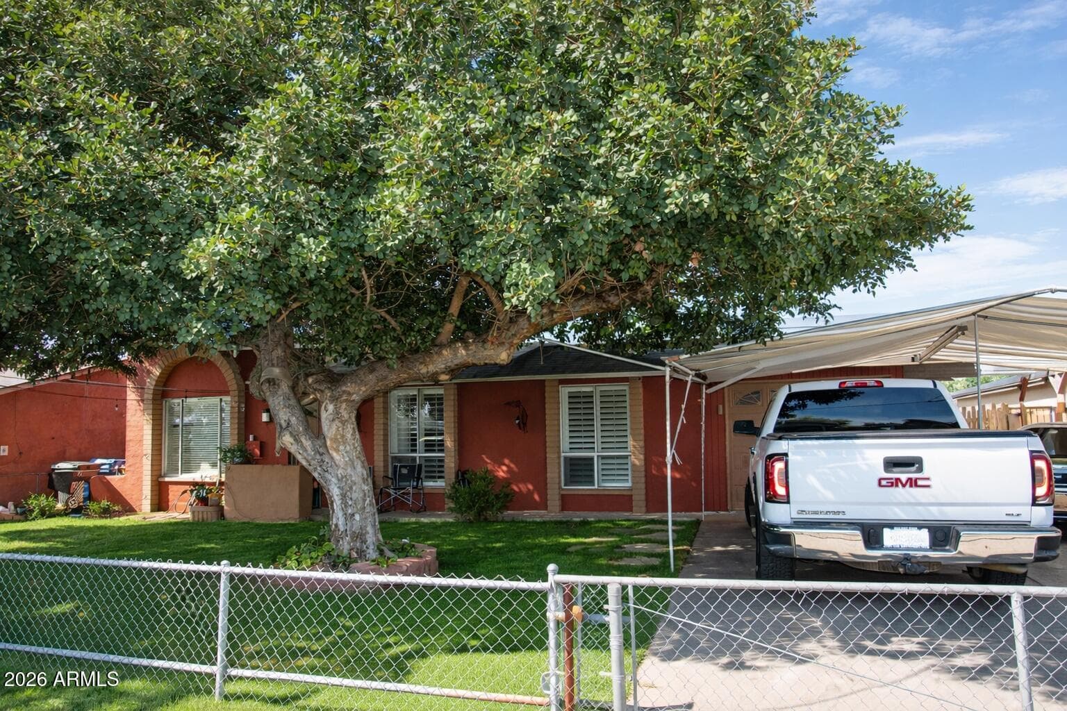 8318 W Turney Ave — photo 1