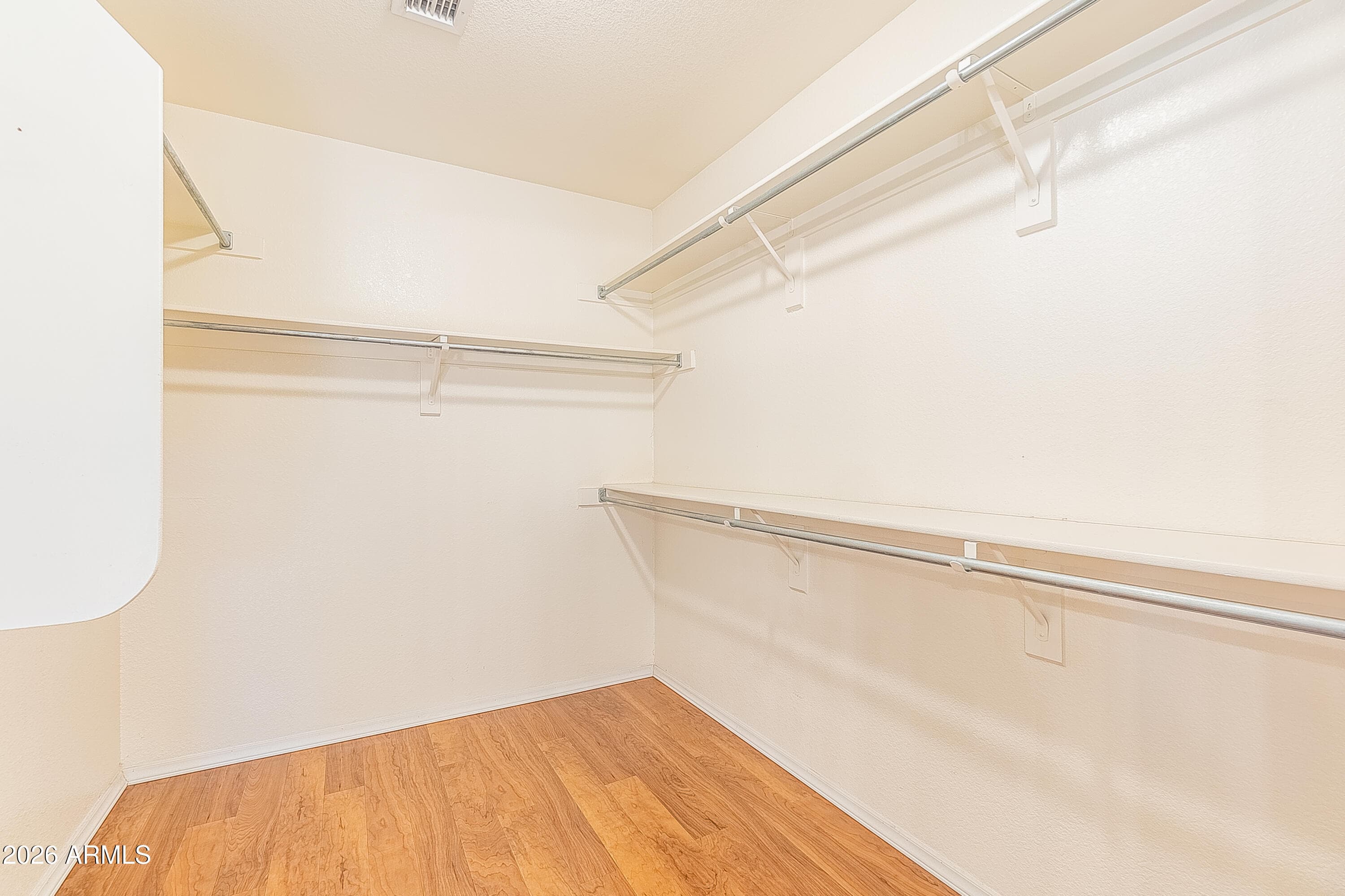 1049 W Vaughn Ave — photo 40