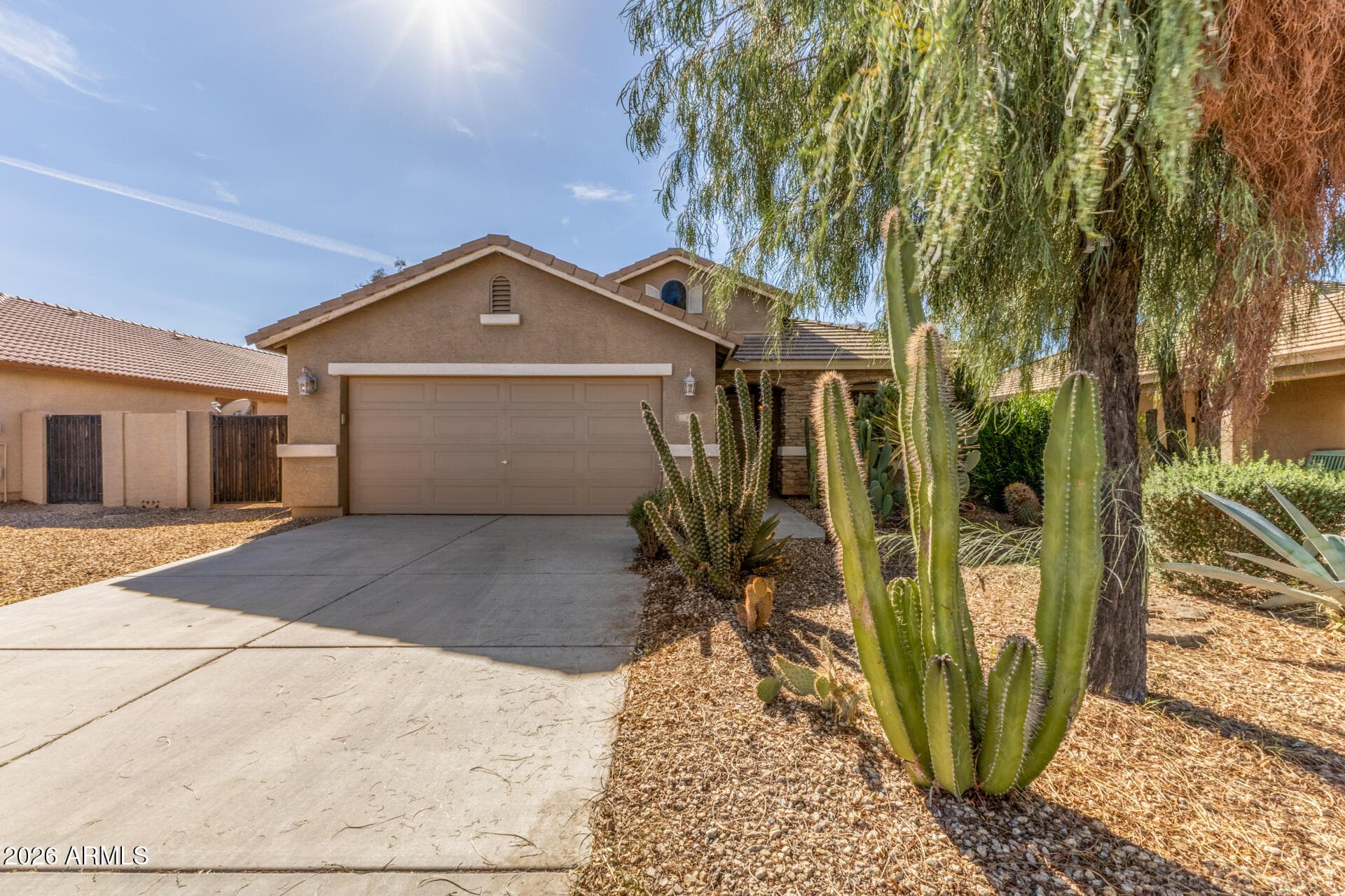 30552 N Zircon Dr — photo 2