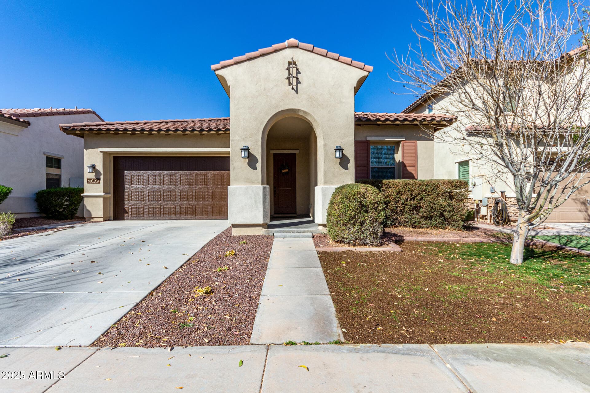 20496 W Valley View Dr — photo 1