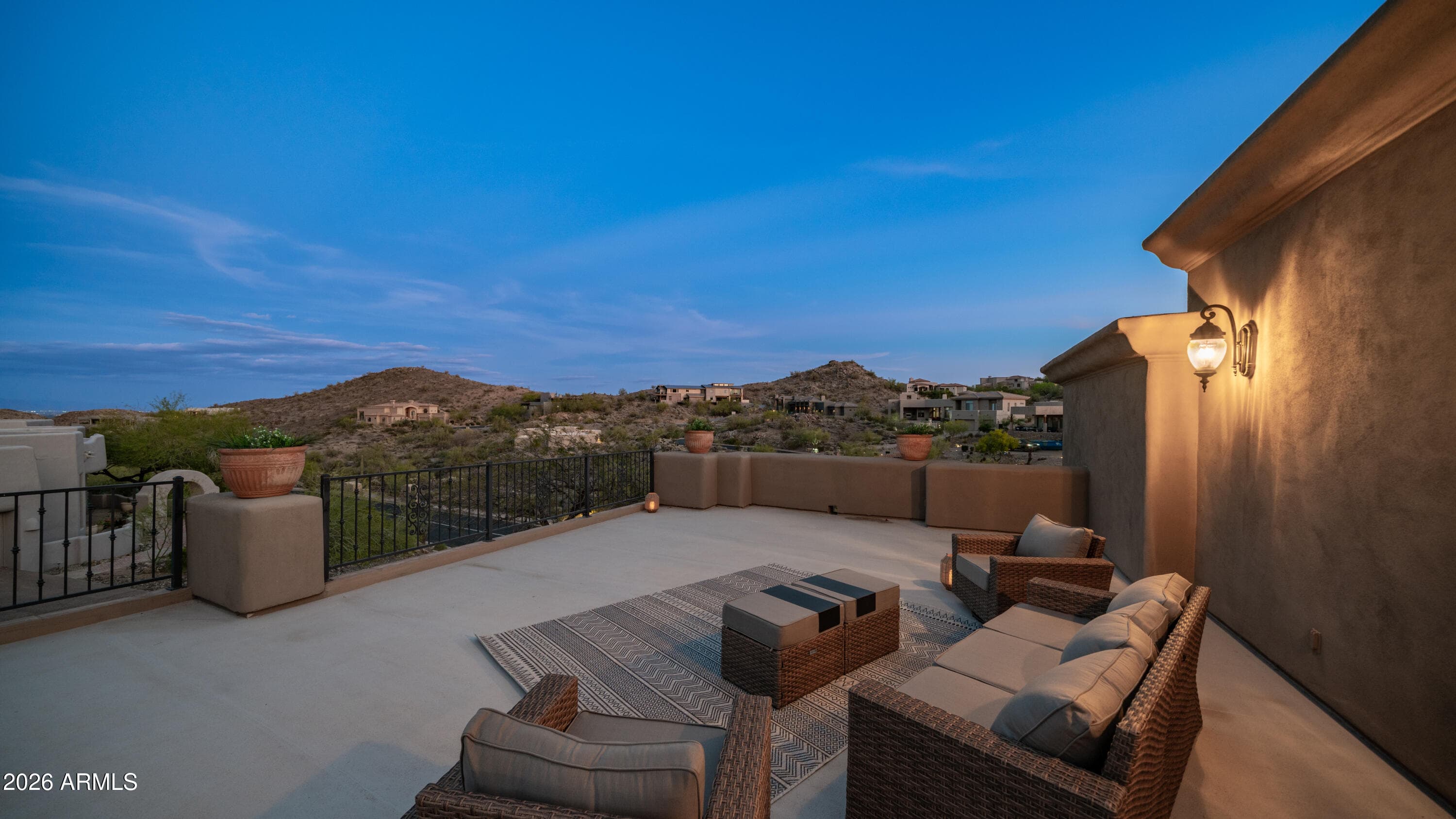 1744 E Desert Willow Dr — photo 2