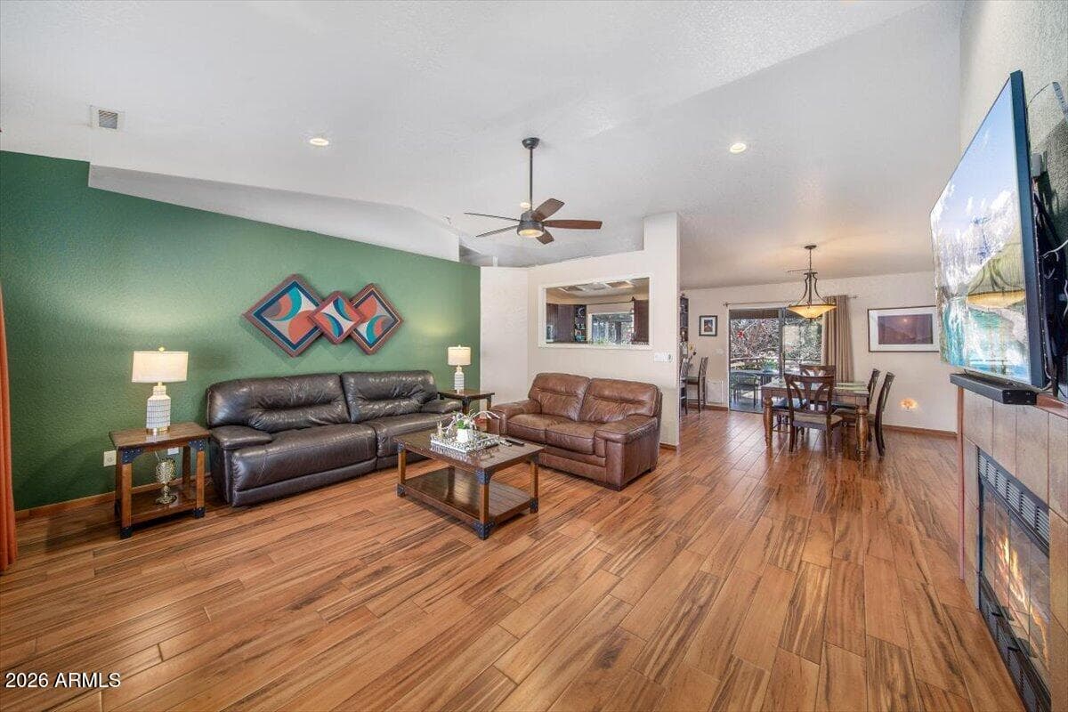 365 Bell Rock Blvd — photo 2