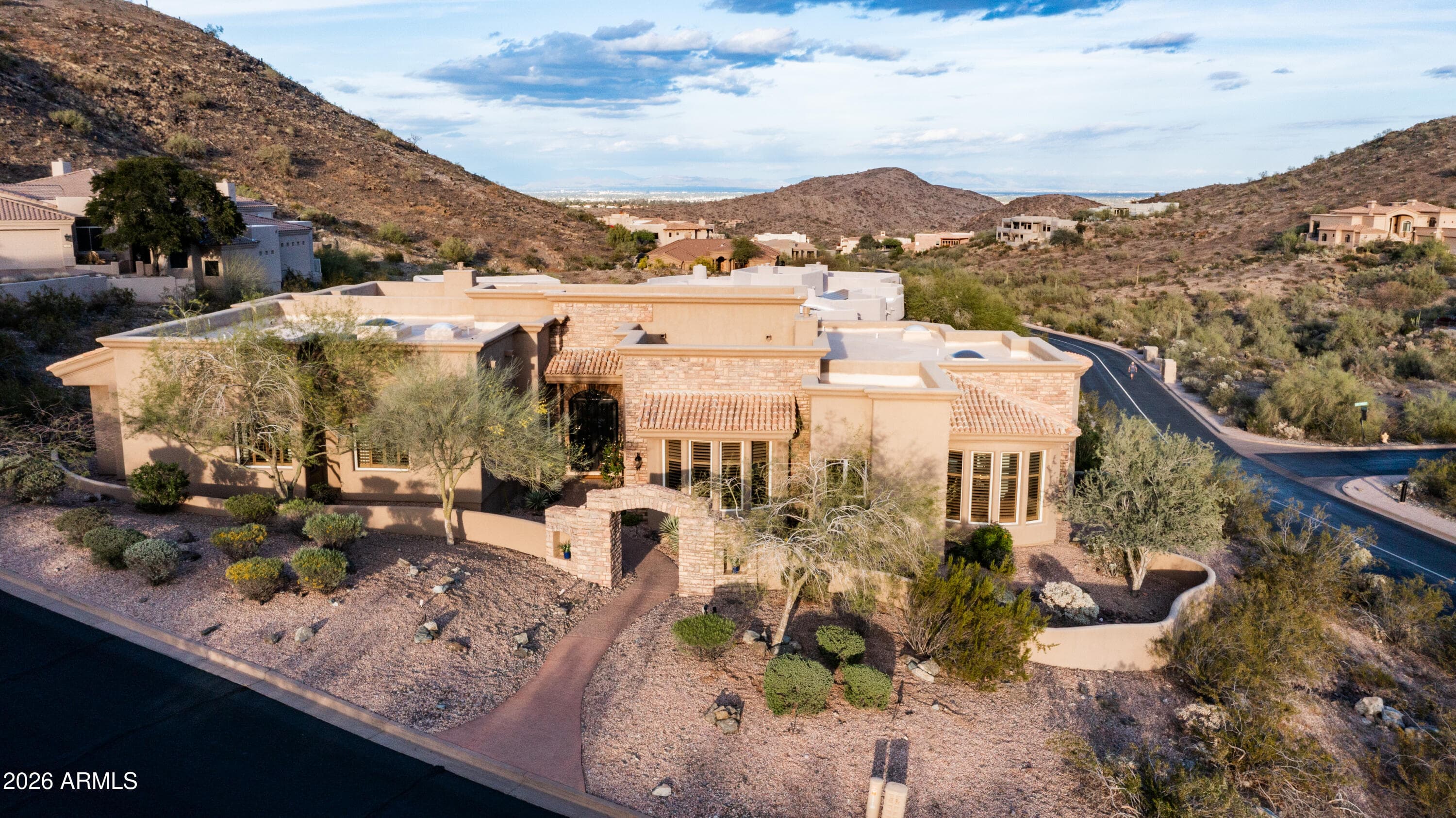 1744 E Desert Willow Dr — photo 1
