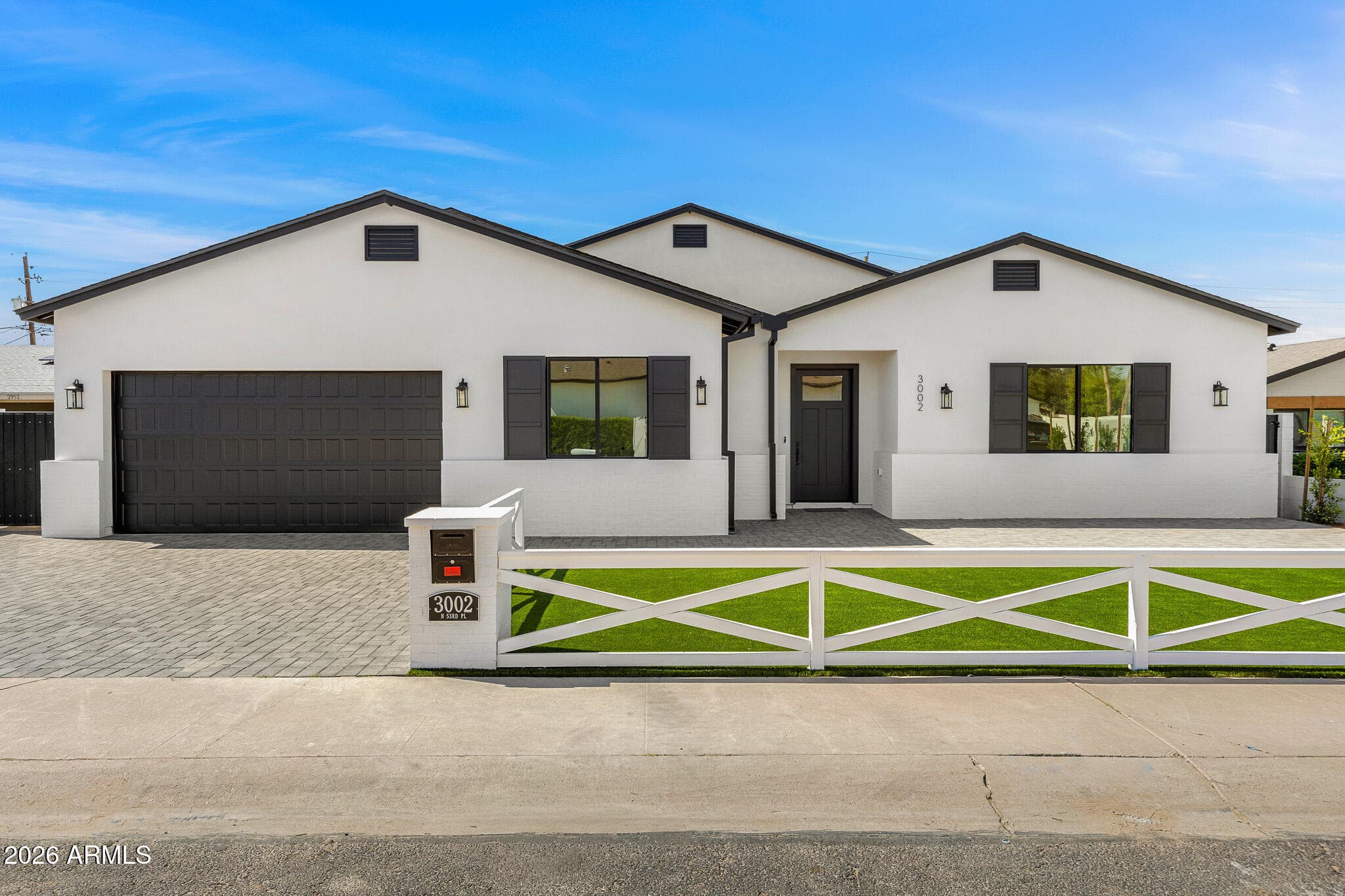 3002 N 53rd Pl — photo 2