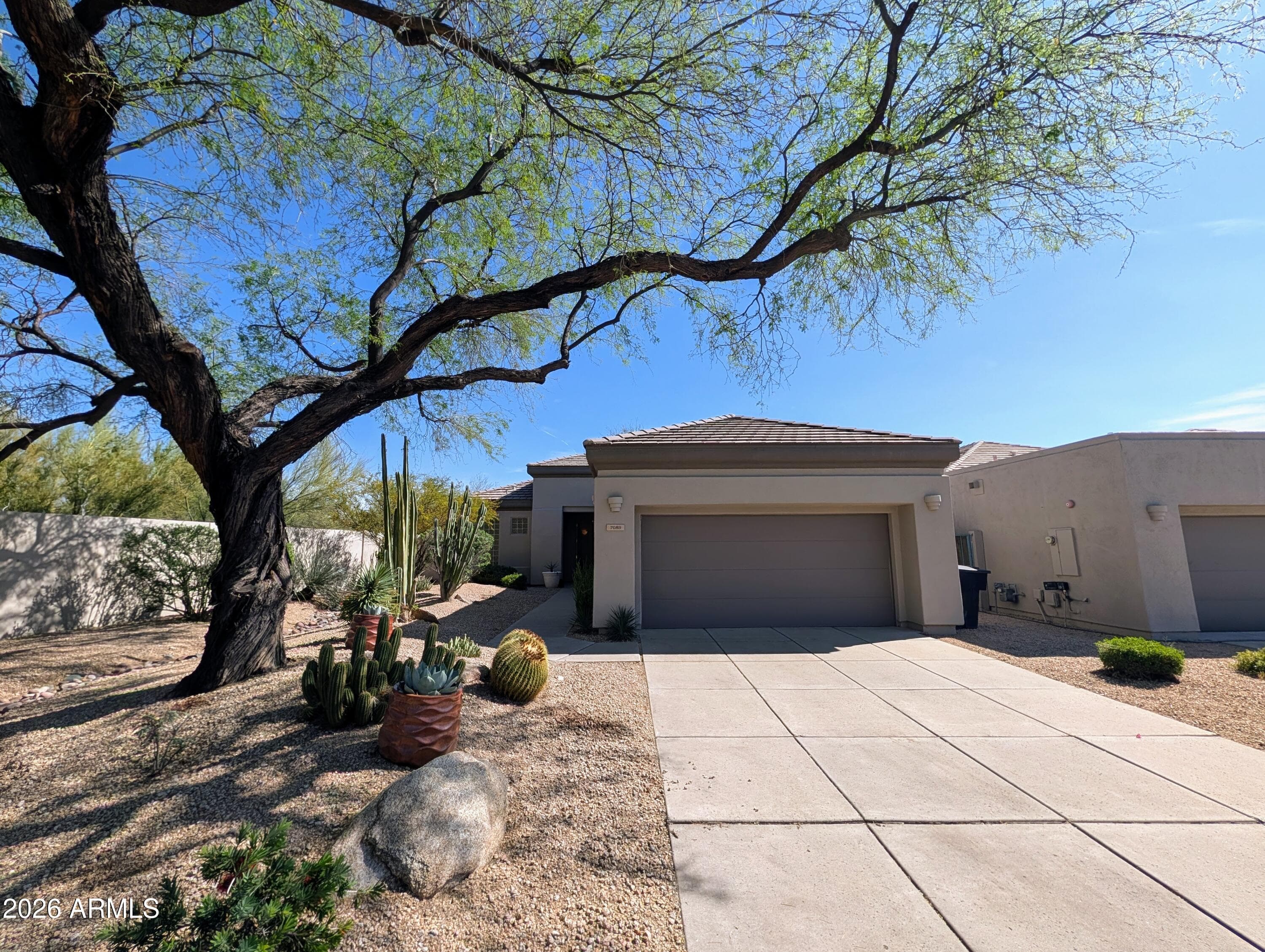 7089 E Whispering Mesquite Trail — photo 1