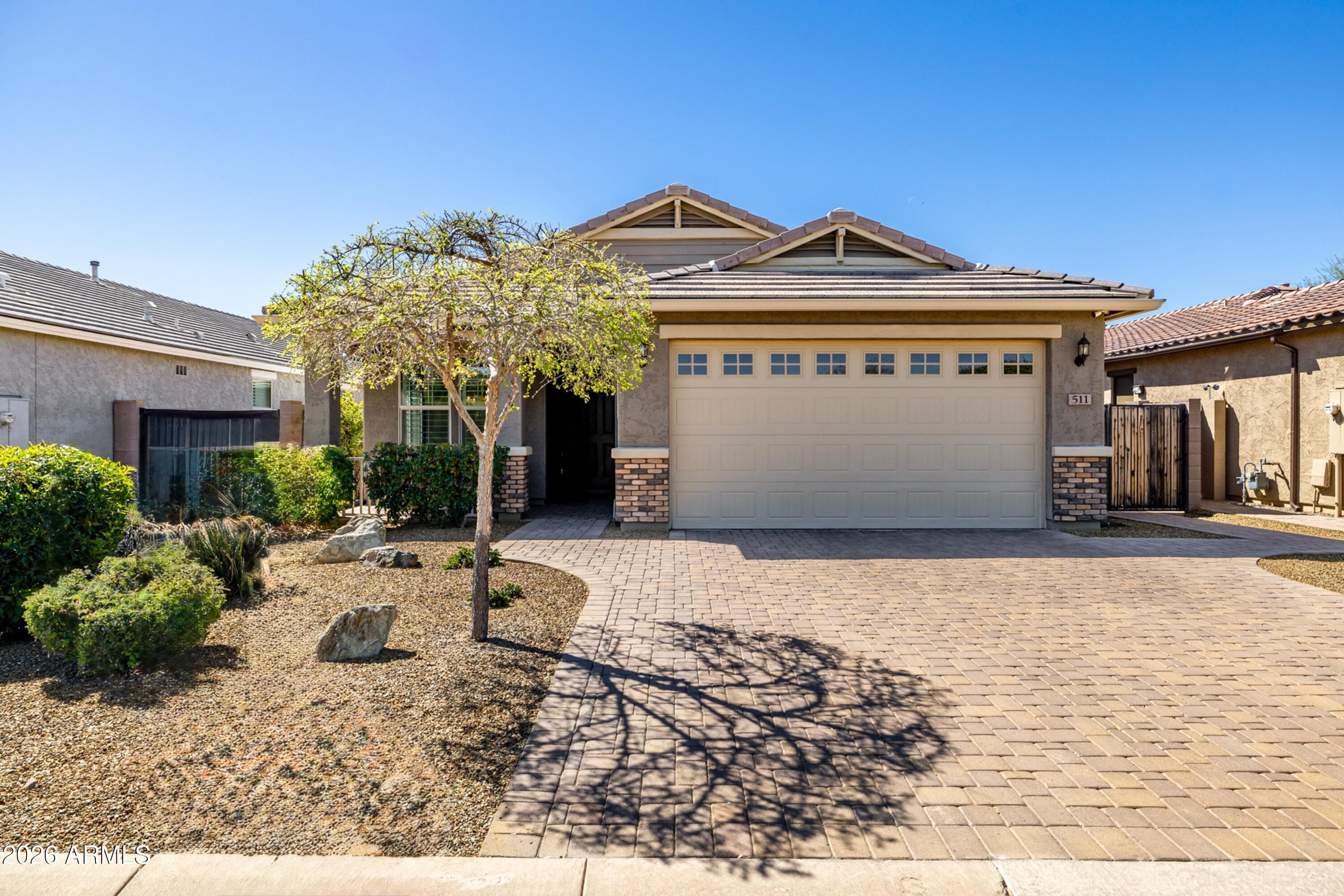 511 E Pasaro Dr — photo 1