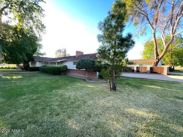 1302 W Hayward Ave — photo 2