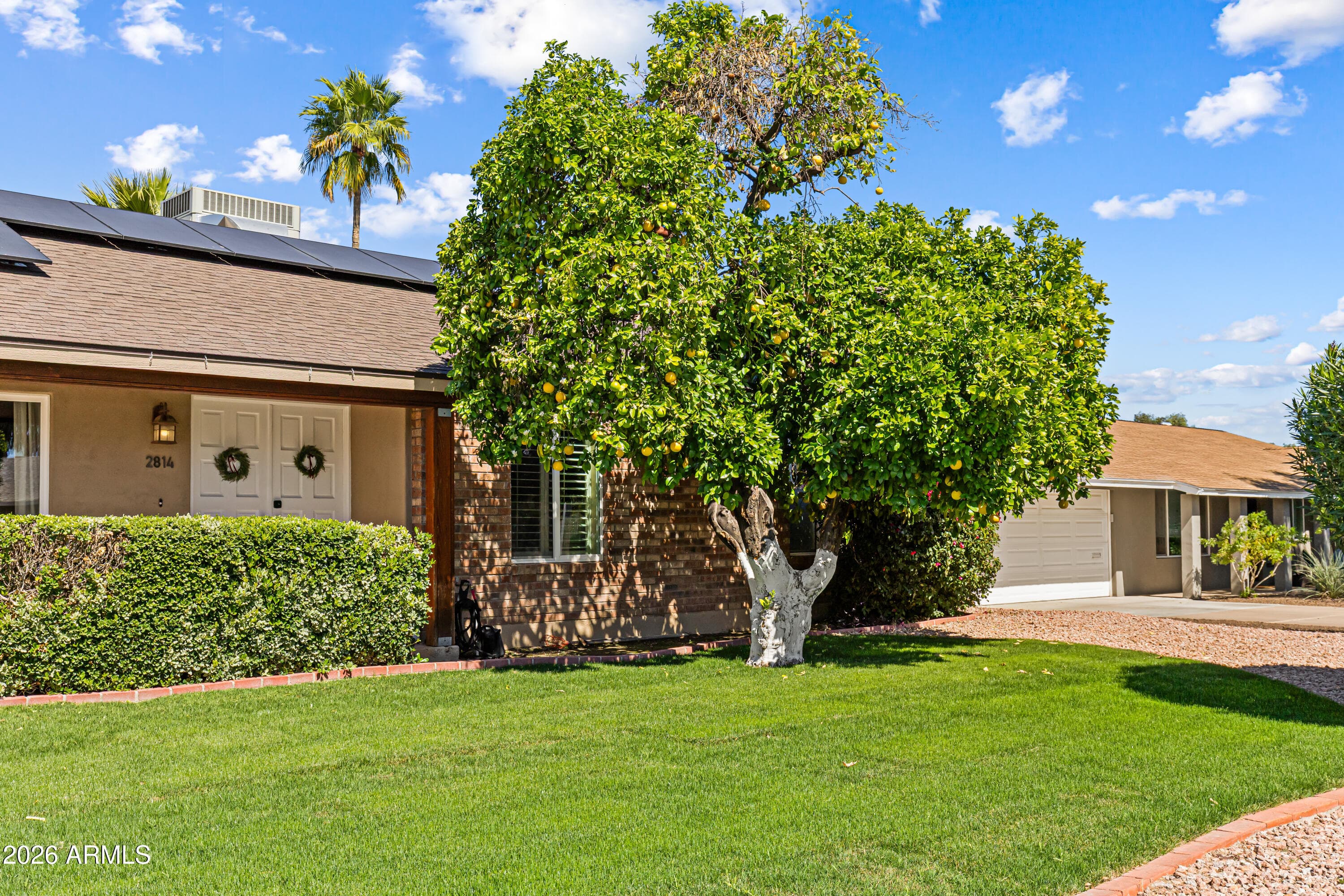 2814 E Sierra St — photo 2