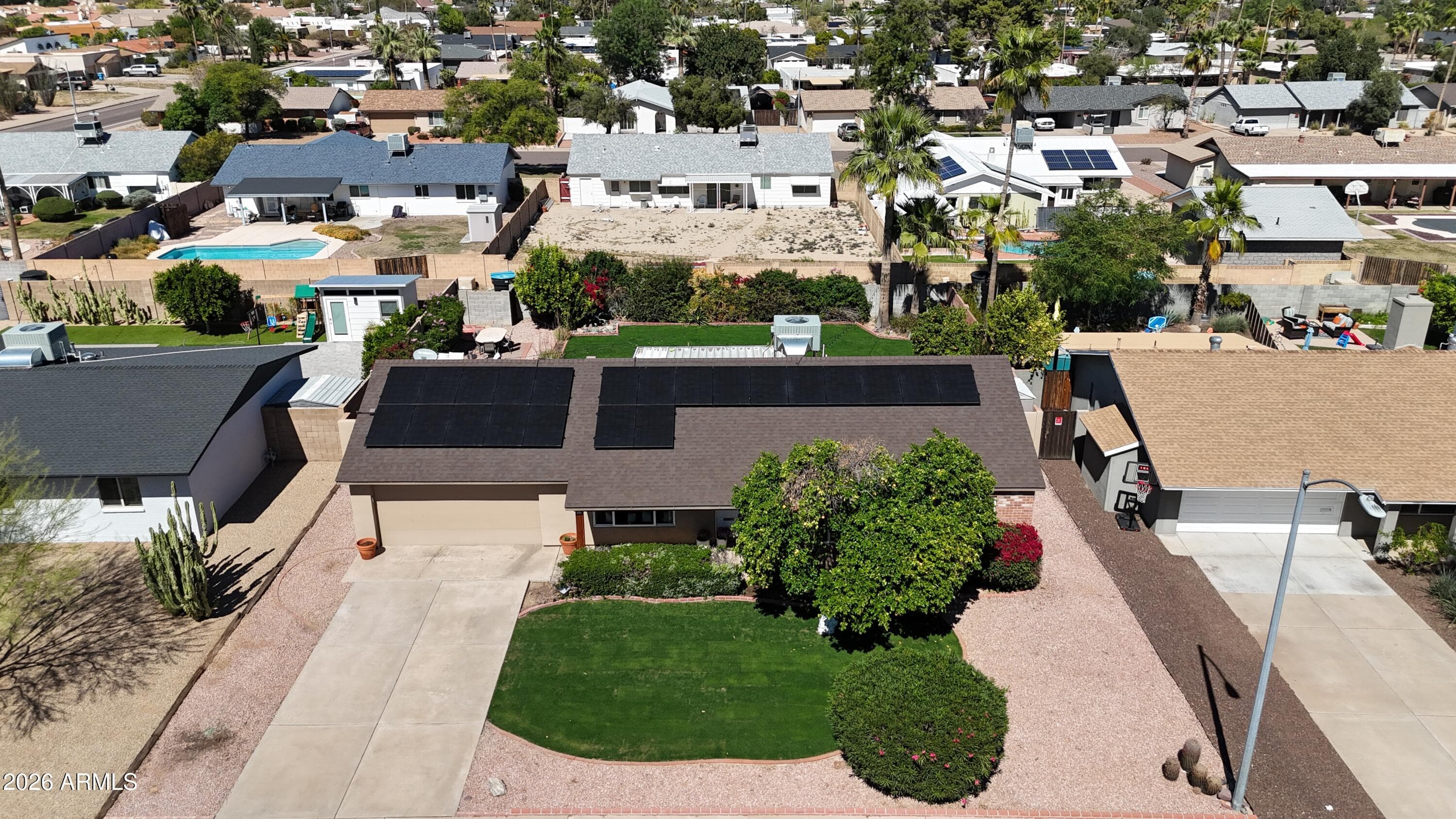 2814 E Sierra St — photo 1
