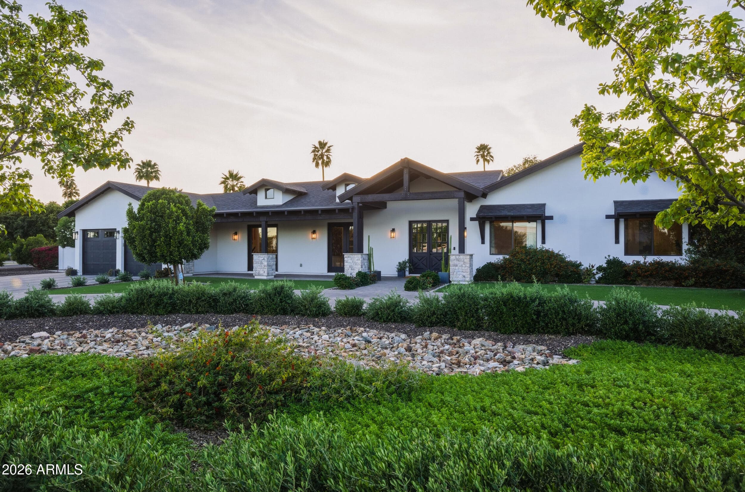 5302 N 68th Pl — photo 2