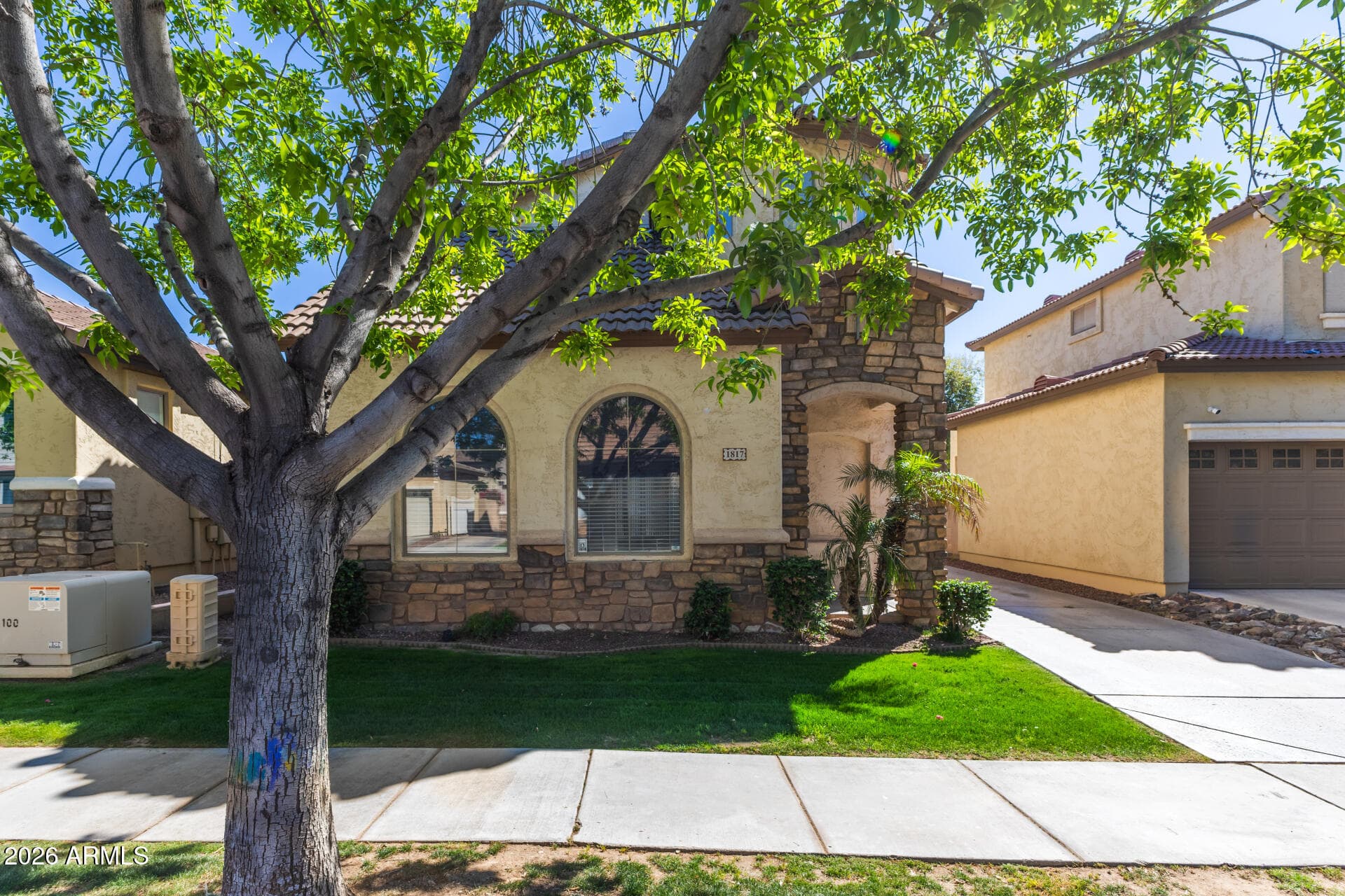 1817 E Donner Dr — photo 1