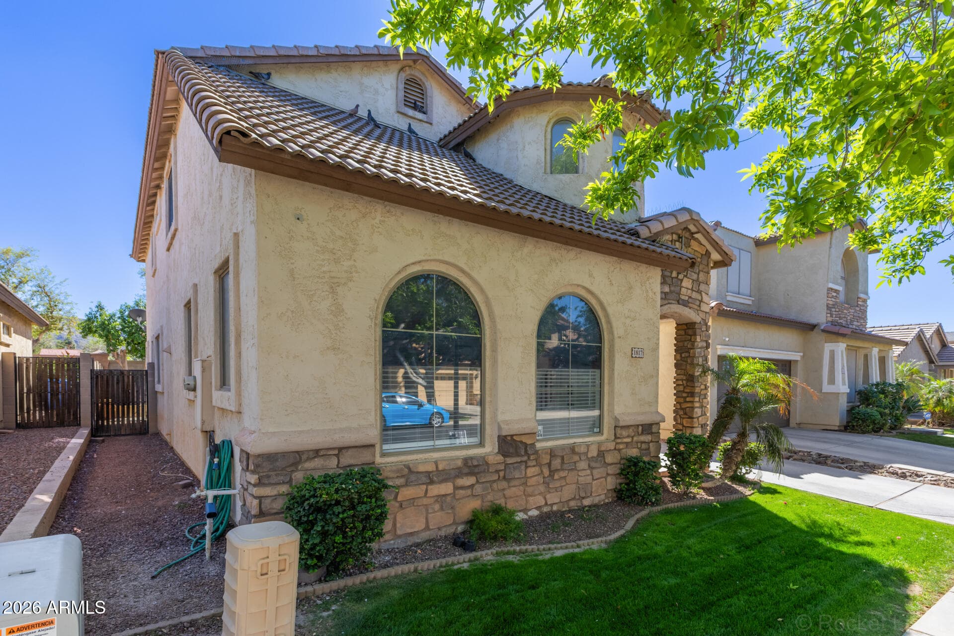 1817 E Donner Dr — photo 2