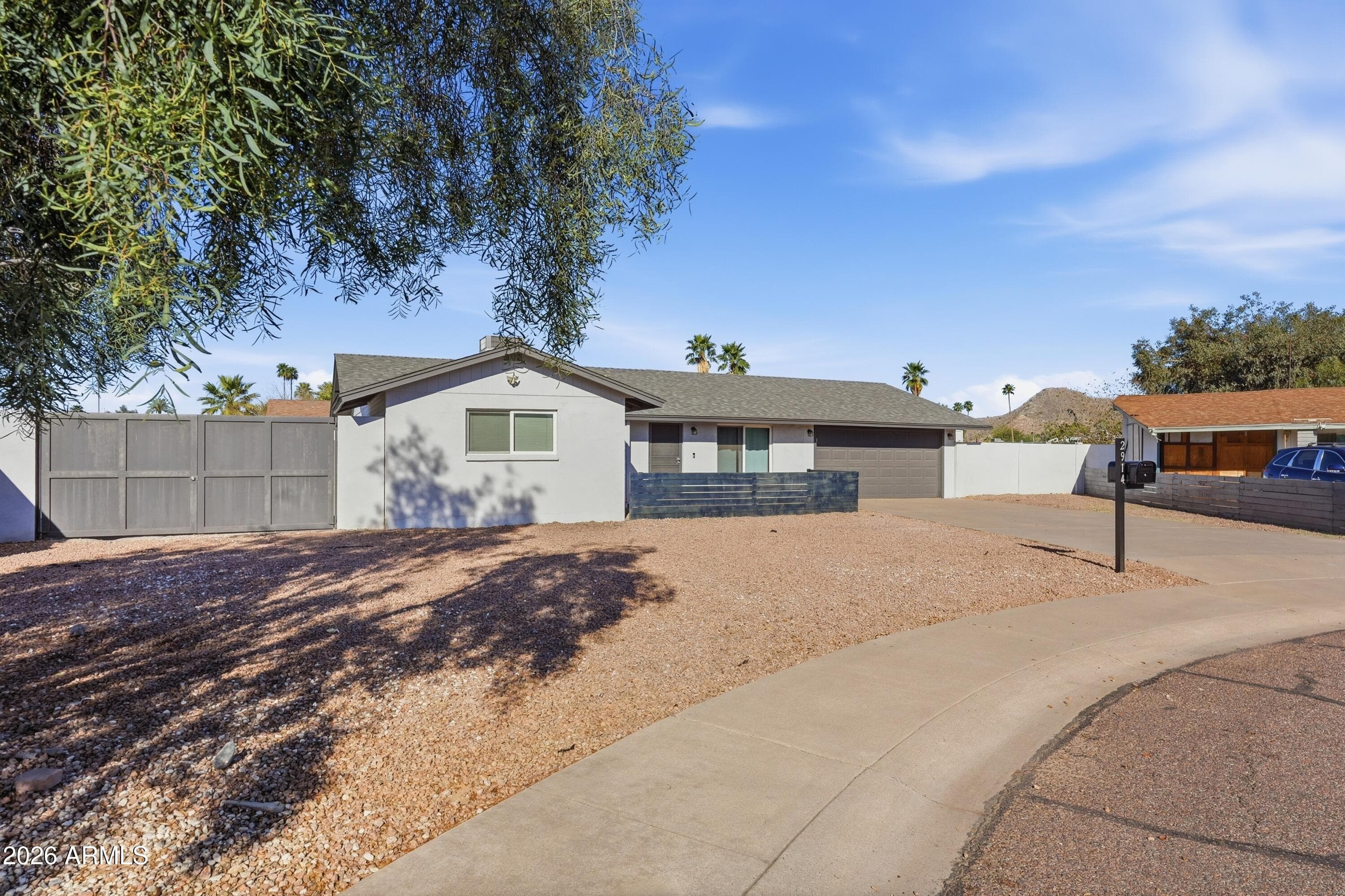 2914 E Cactus Rd — photo 2