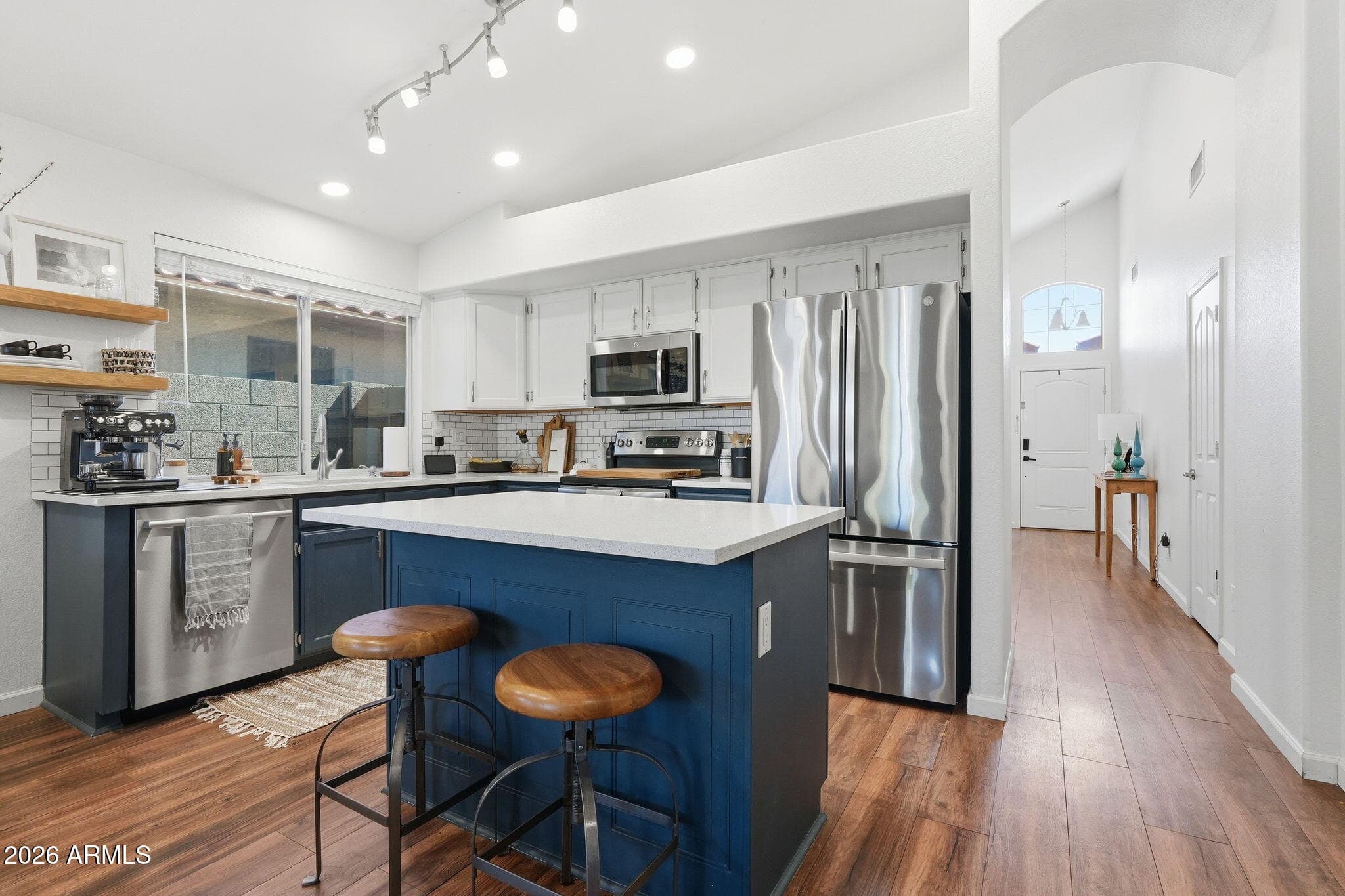1416 E Sierra Madre Ave — photo 2