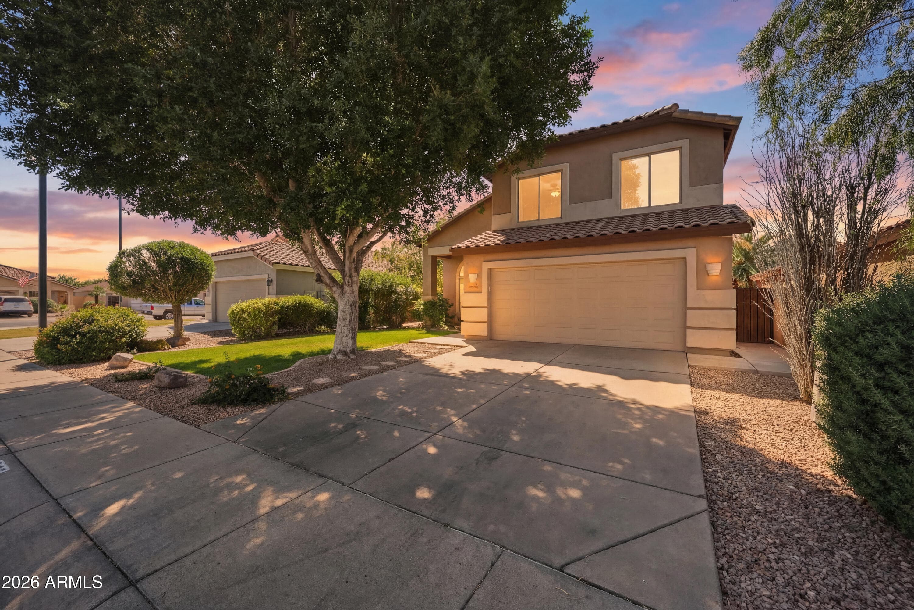 3165 E Desert Ln — photo 2