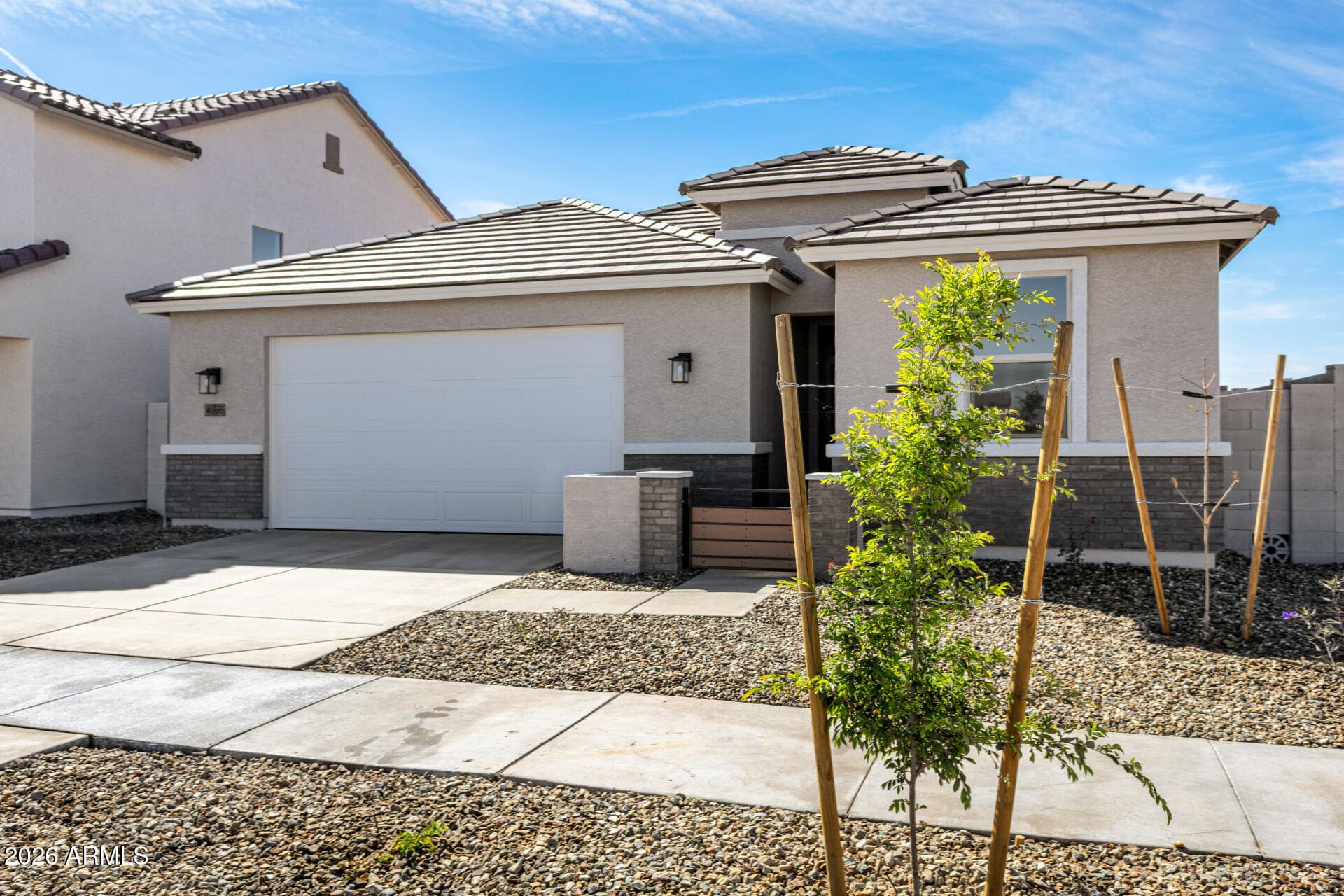 46865 W Crescent Moon Dr — photo 2