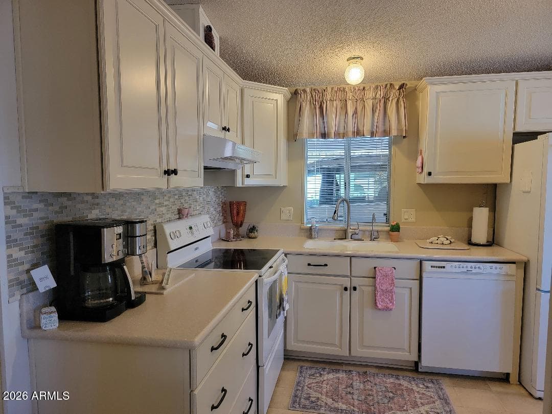 3704 N KANSAS AVE - Photo 3