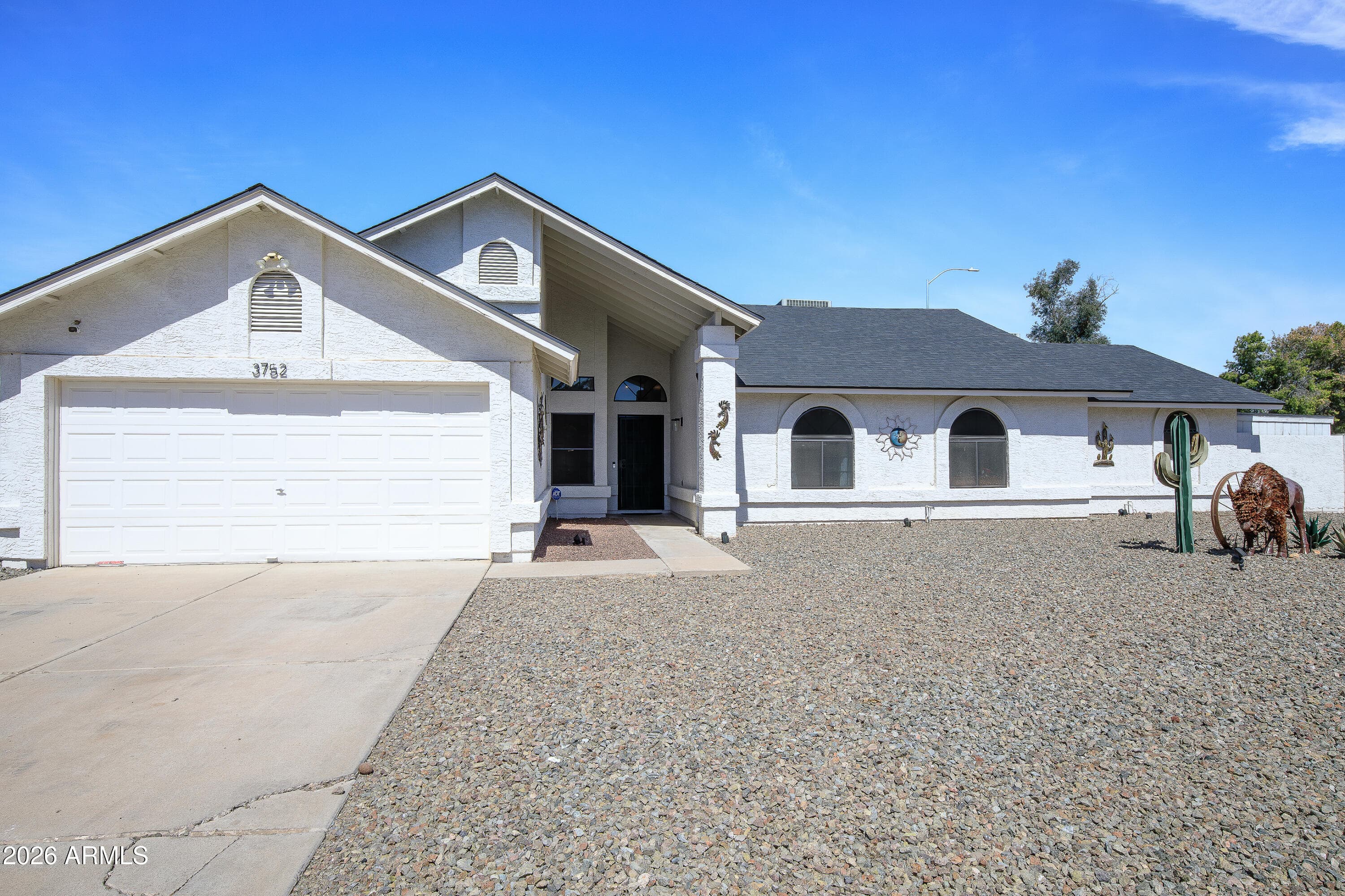 3752 E Emerald Ave — photo 1
