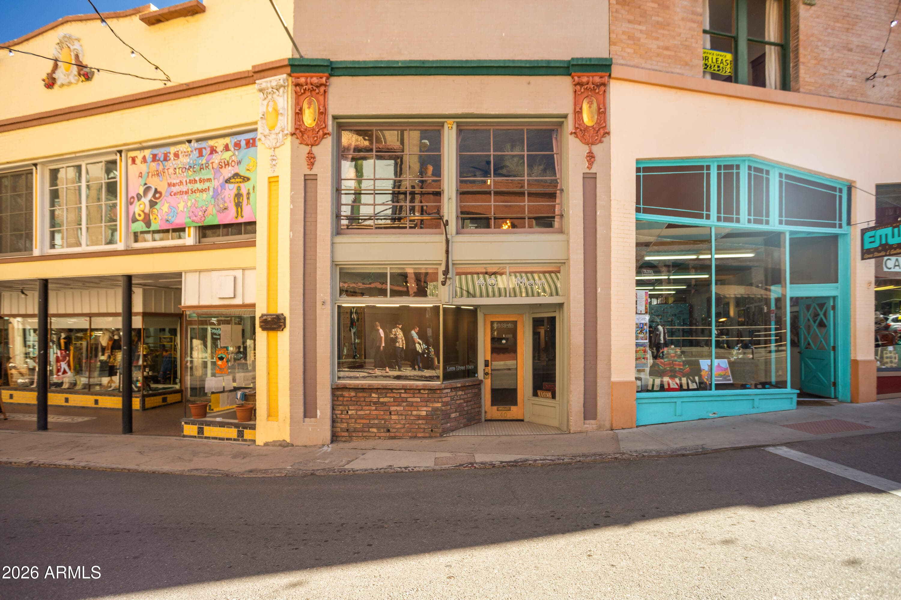 40 MAIN ST - Photo 1