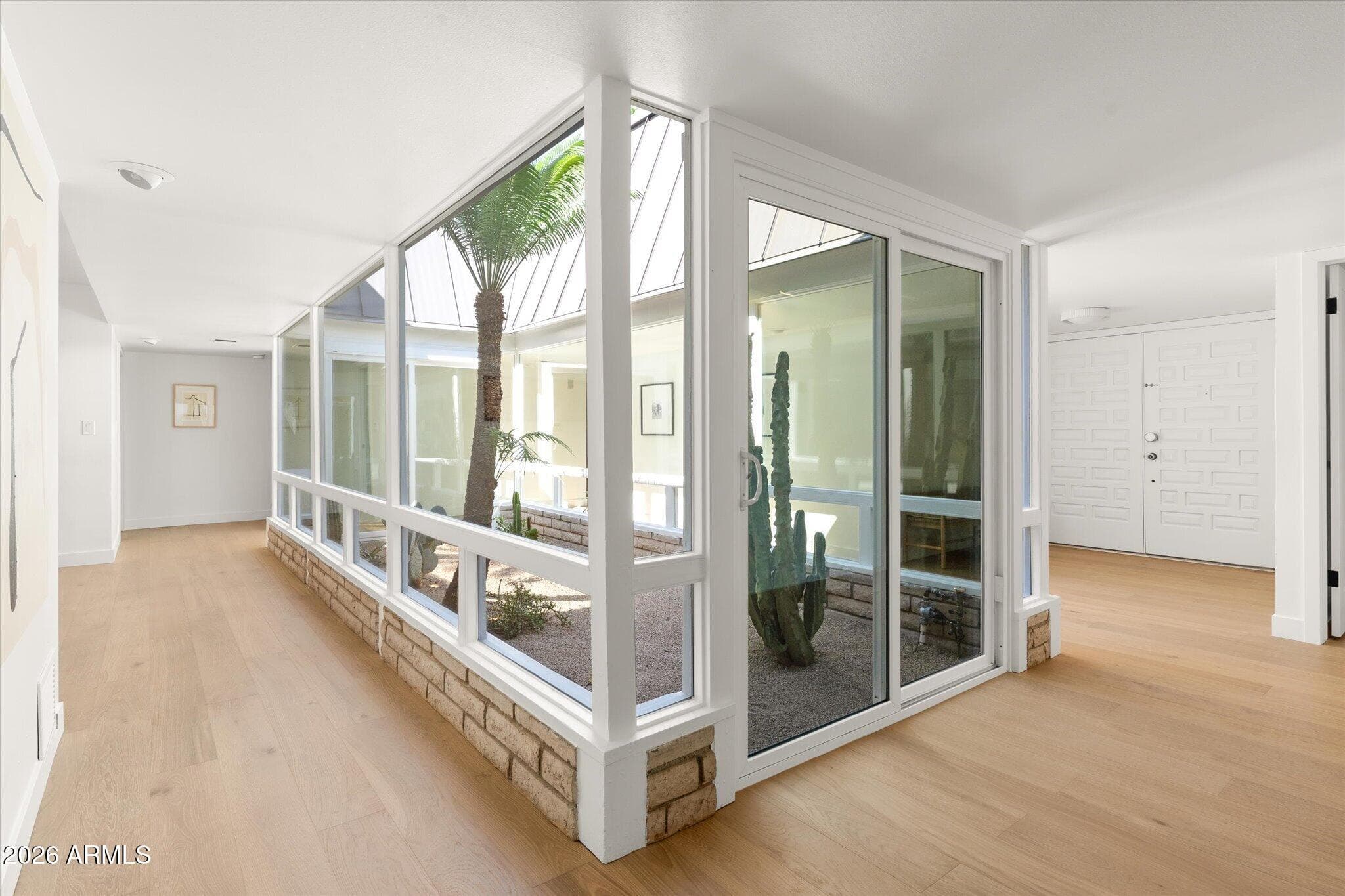 7536 N 10th St — photo 2