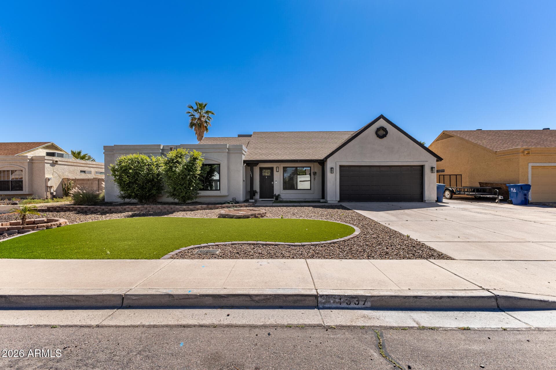 1537 E Dava Dr — photo 1