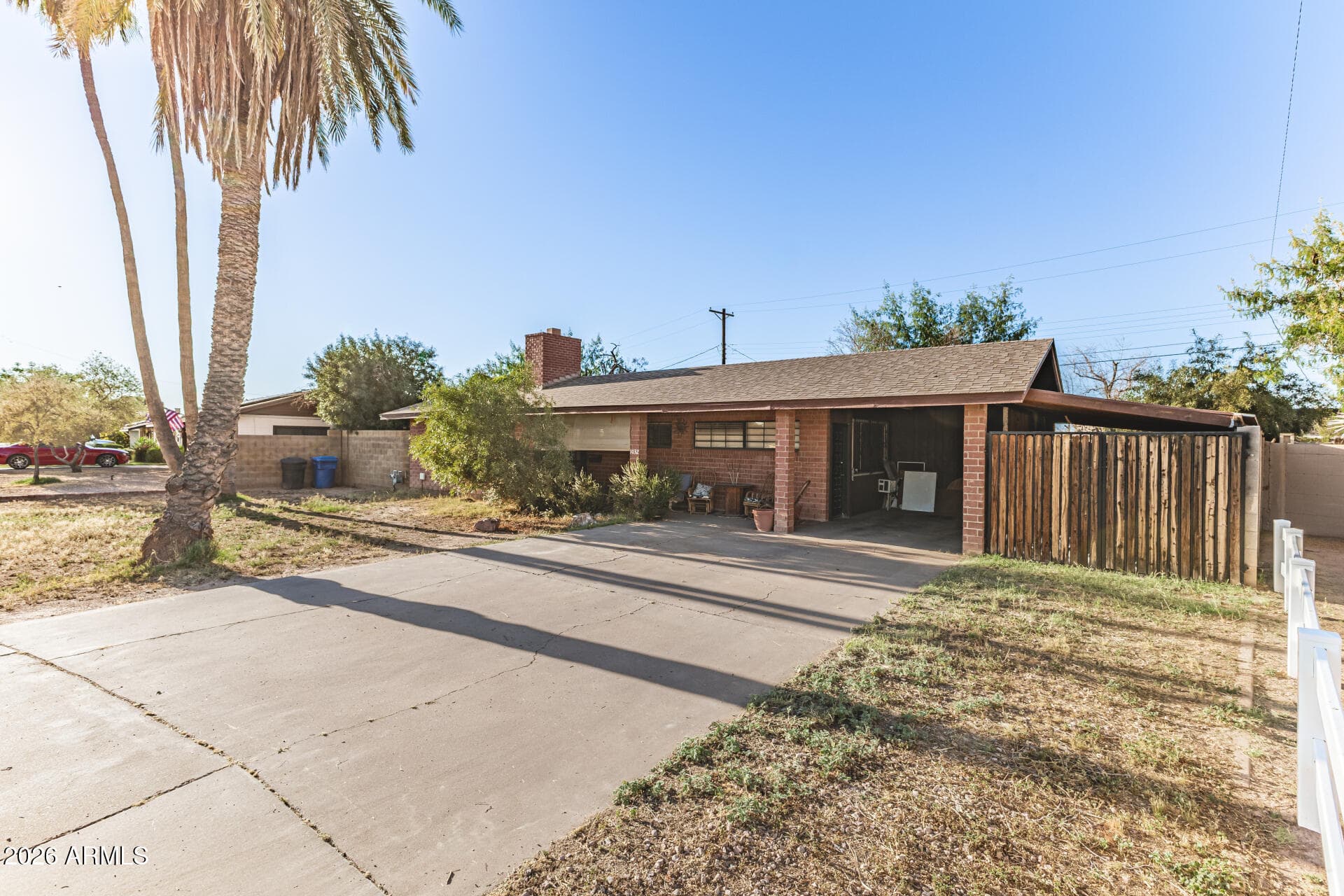 1032 W 6th Pl — photo 2