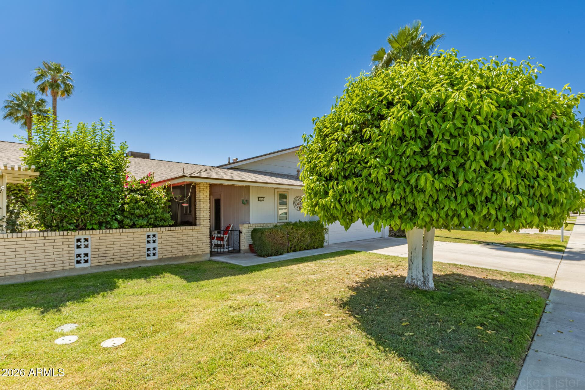 10731 W Salem Dr — photo 2