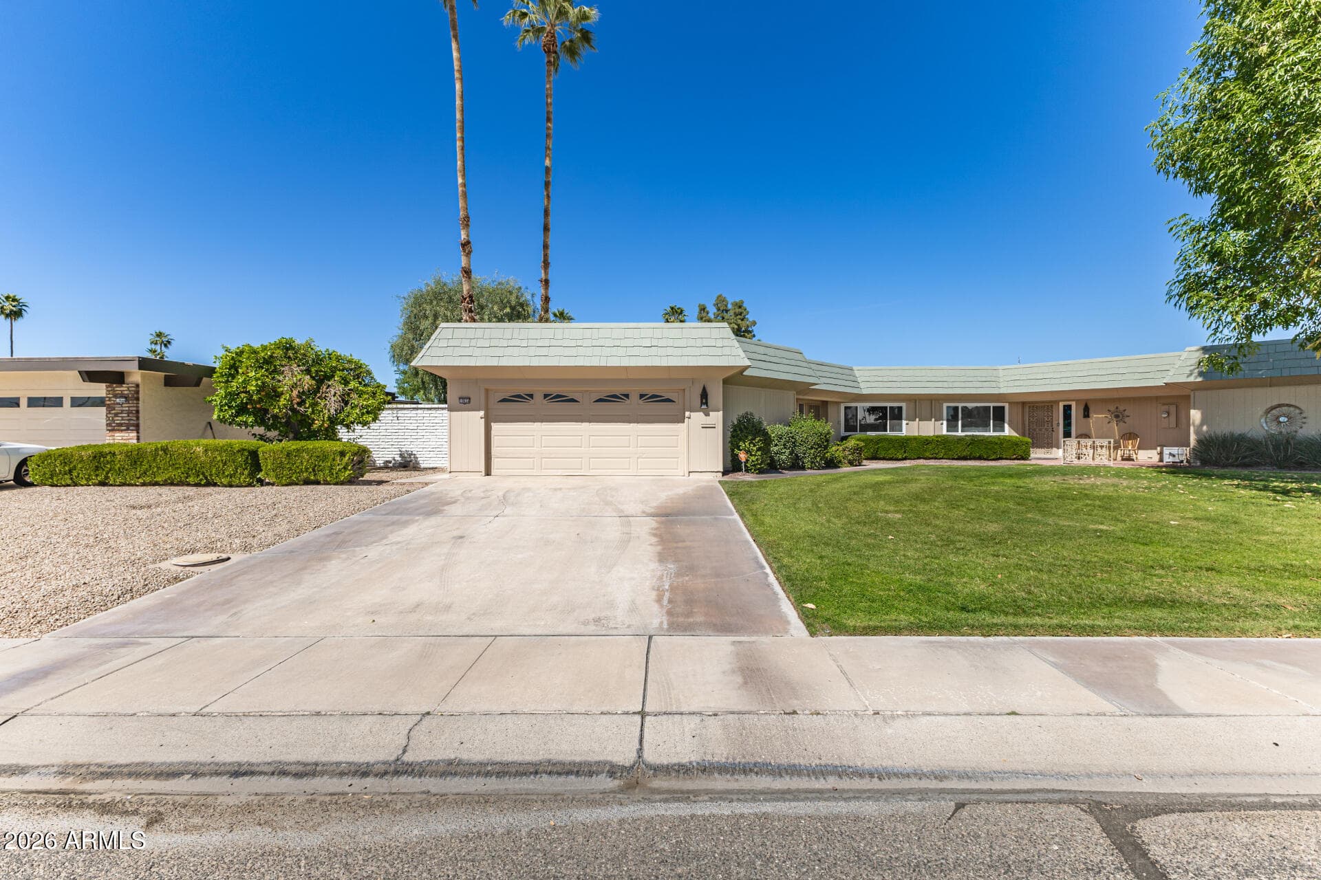 10634 W Hutton Dr — photo 1