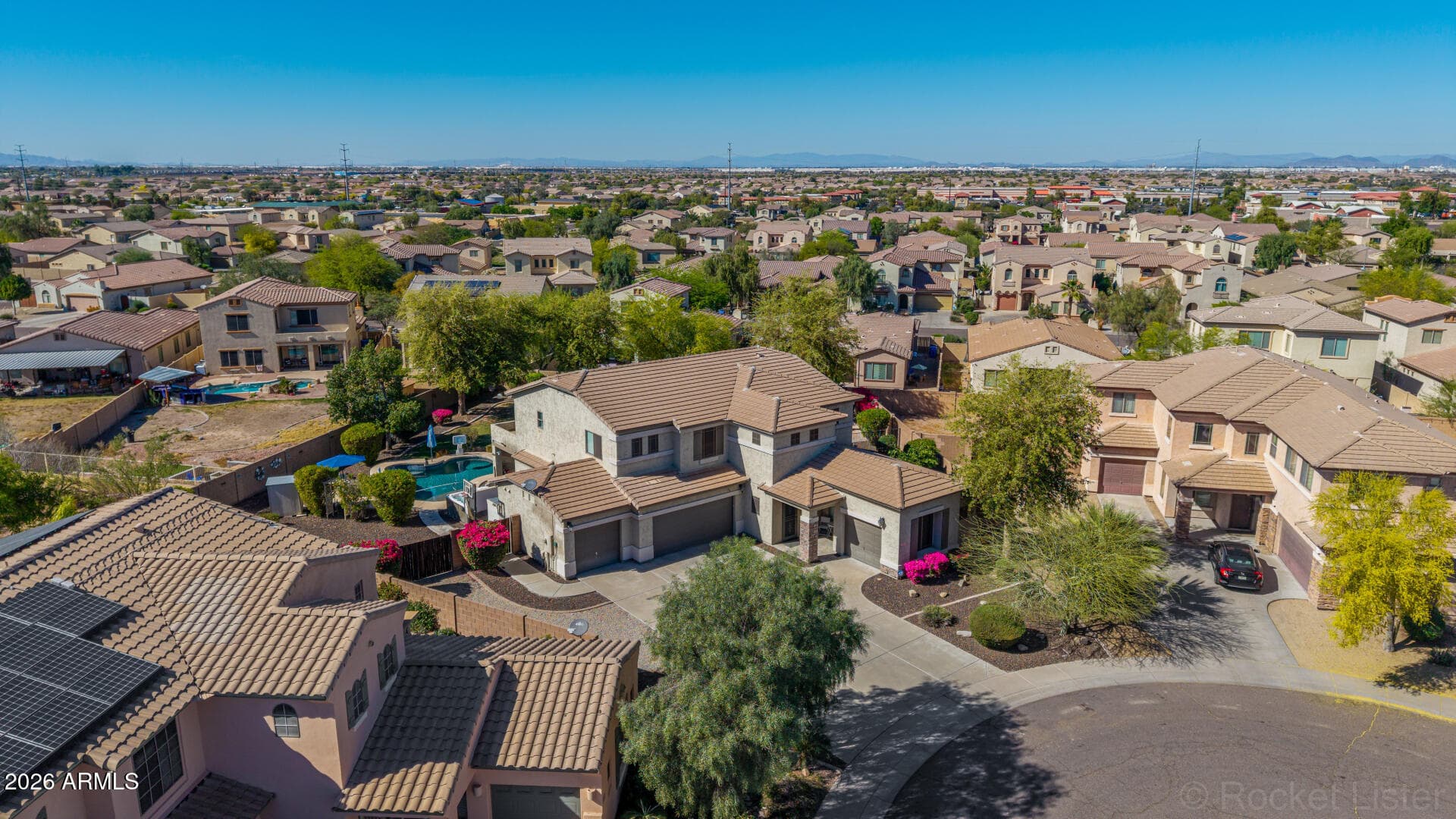 8020 S 53rd Ave — photo 2