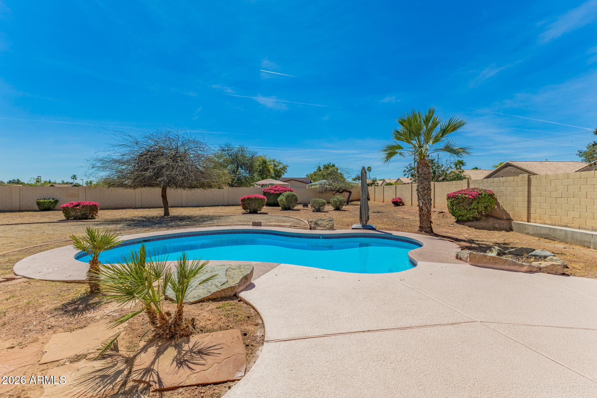 6491 W Linda Ln — photo 2