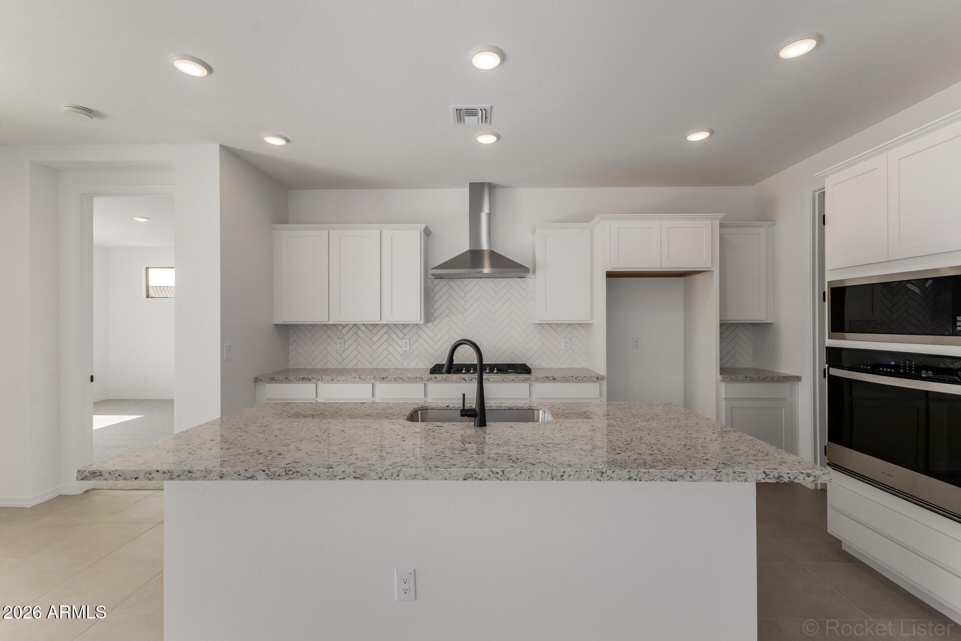 24221 W Raymond St — photo 2