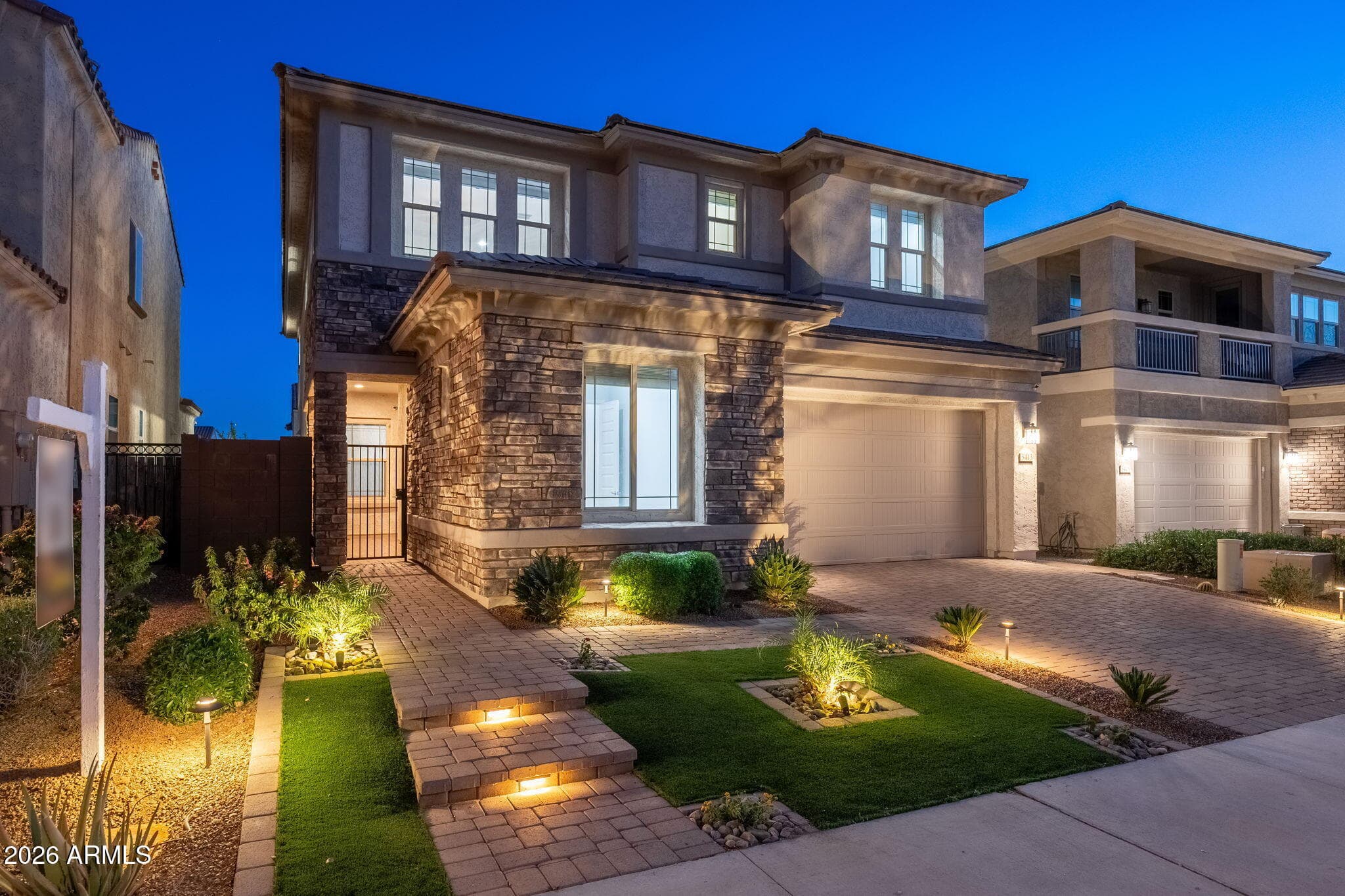 3413 E Crest Ln — photo 1