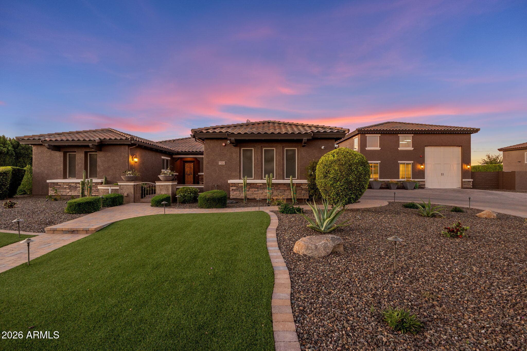 7580 W Questa Dr — photo 2