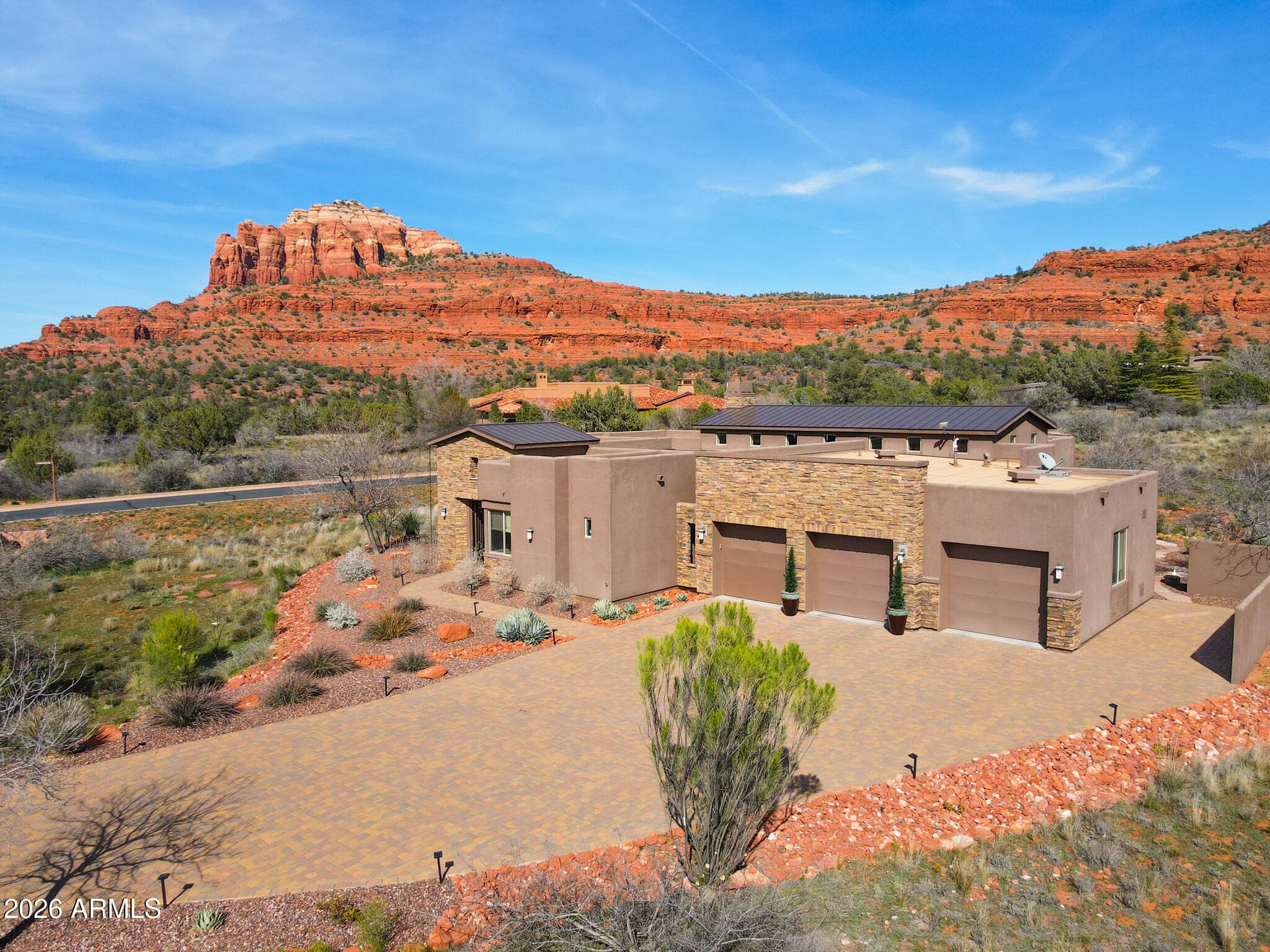 25 Cathedral Ranch Dr — photo 2